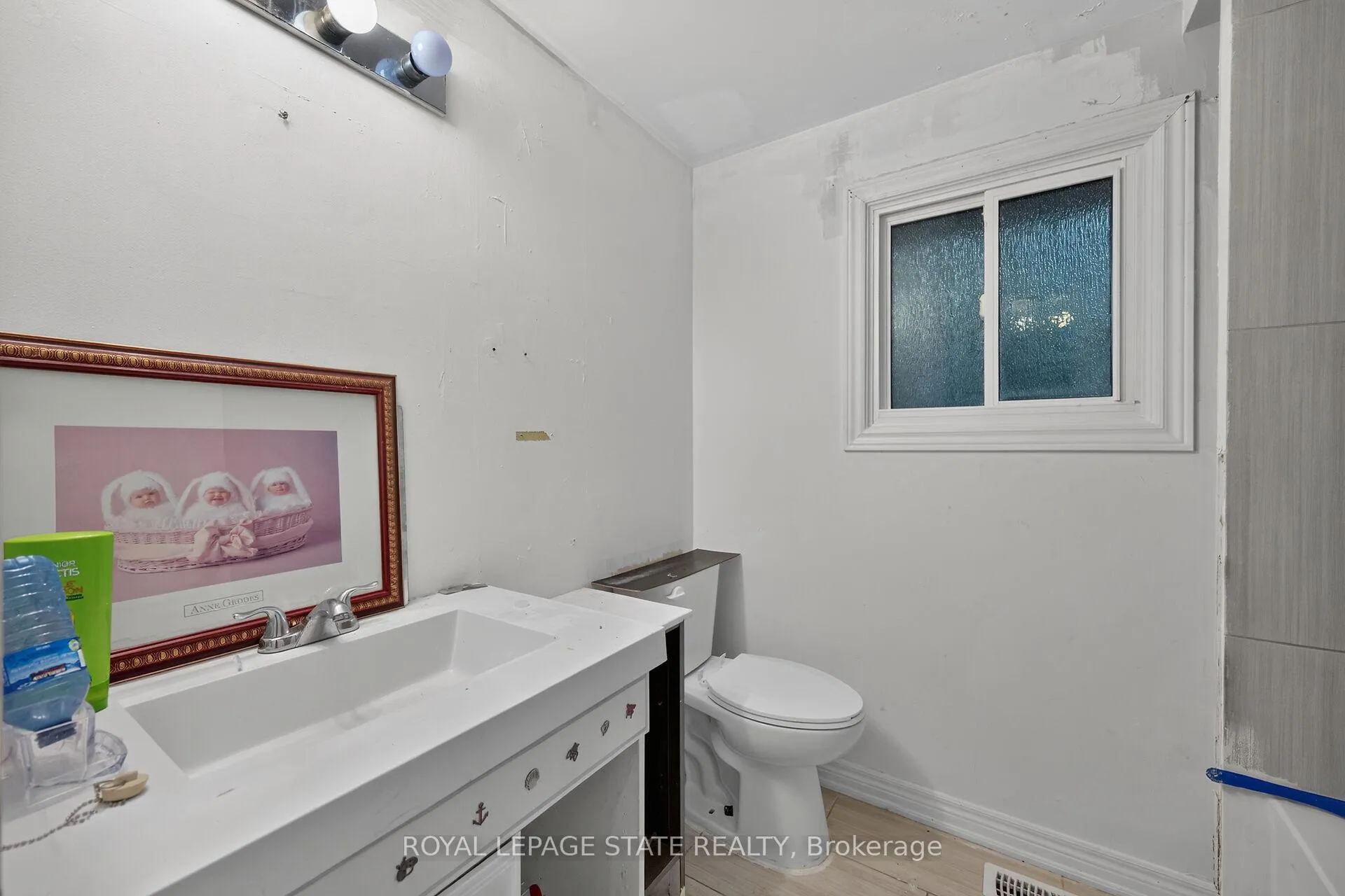 Photo 26 of 39 Dundee Drive, Haldimand — HOMEH