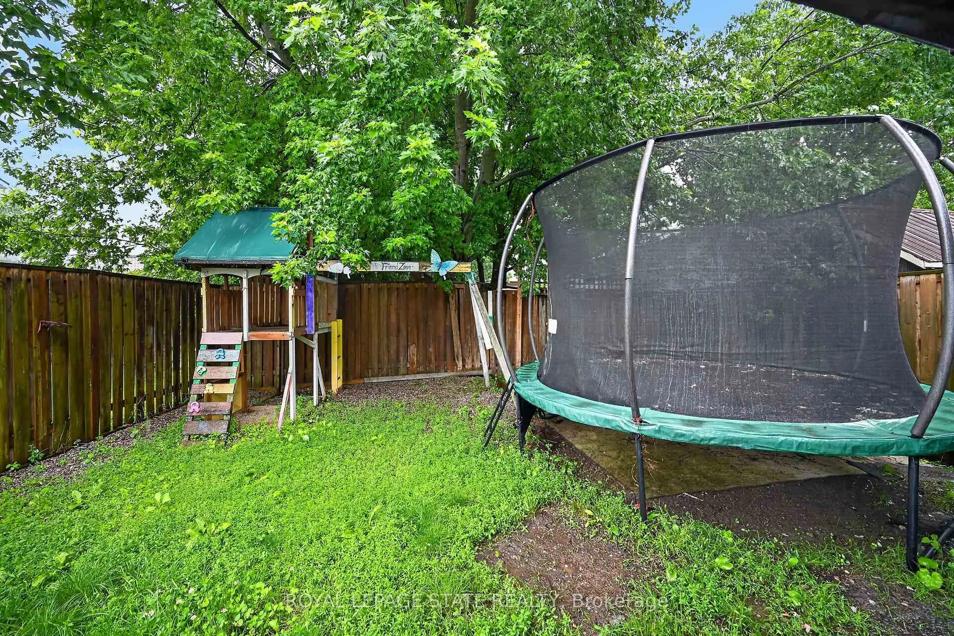 Photo 34 of 39 Dundee Drive, Haldimand — HOMEH