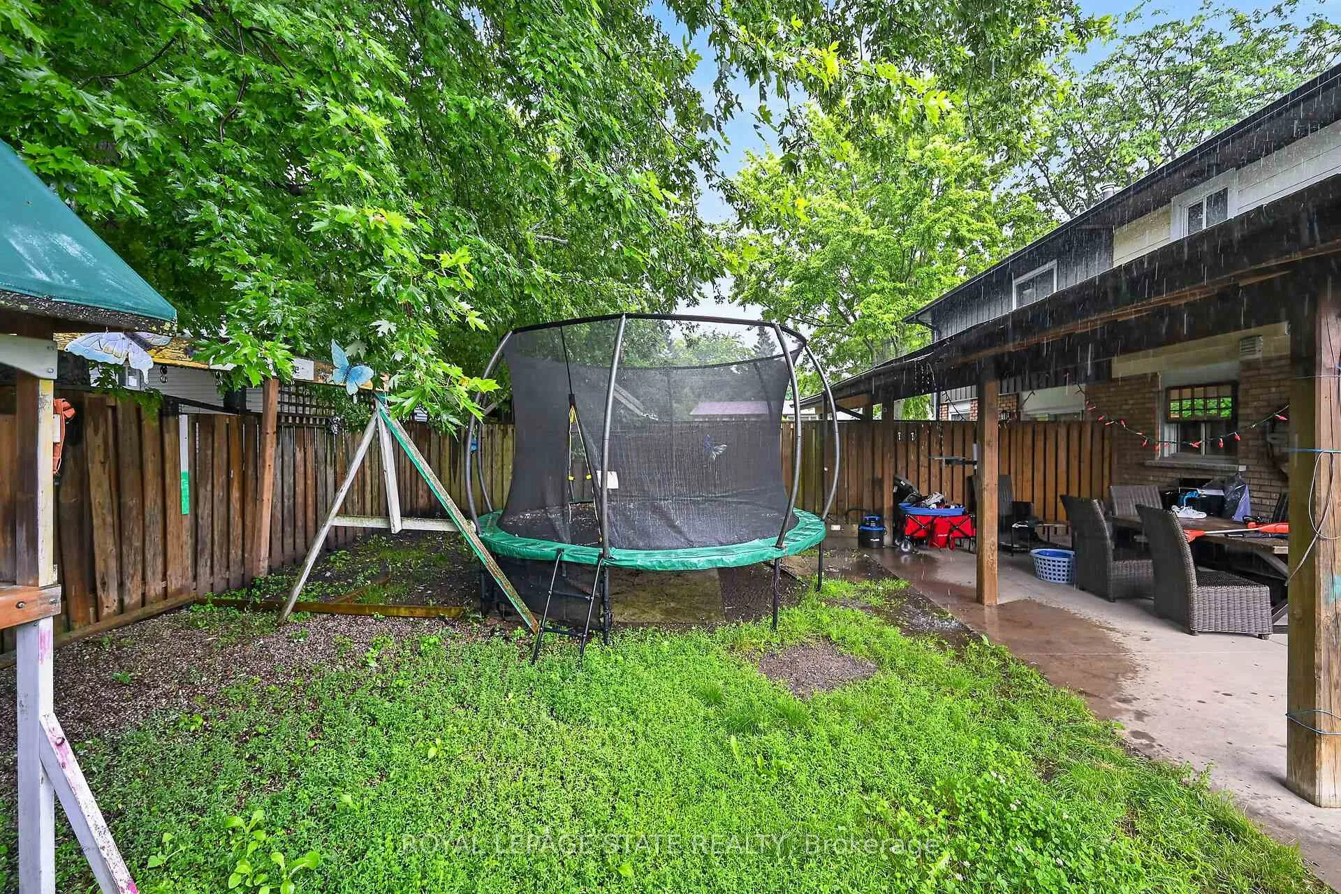 Photo 36 of 39 Dundee Drive, Haldimand — HOMEH