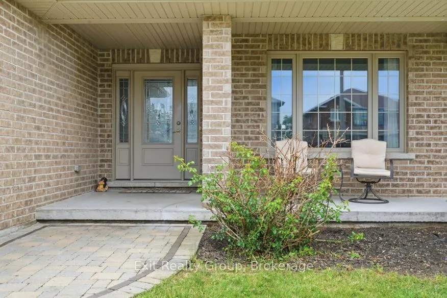 Photo 3 of 29 Gale Crescent, Belleville, Thurlow Ward — HOMEH