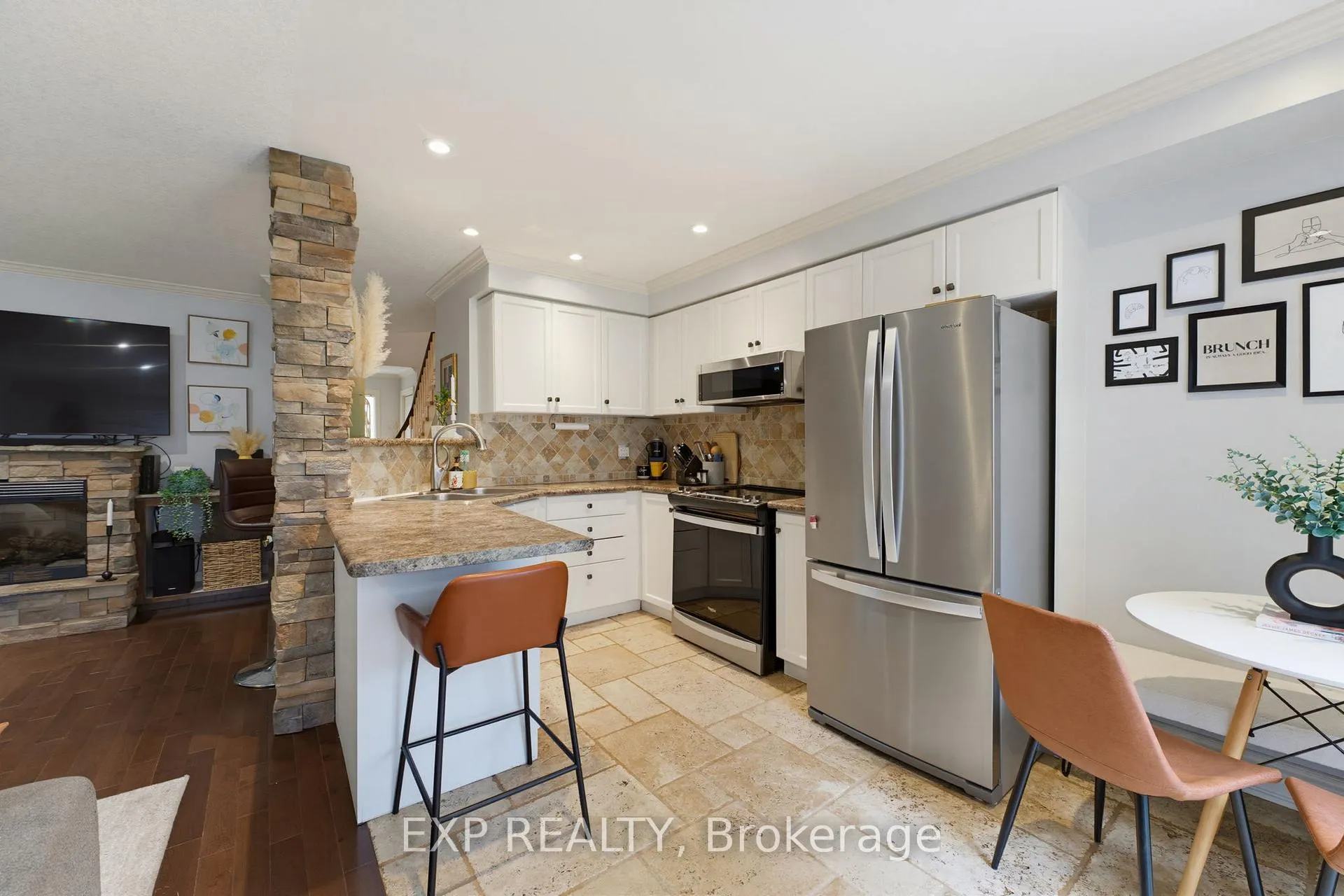 Photo 10 of Unit 28, 10 Cadham Boulevard, Hamilton, Broughton — HOMEH