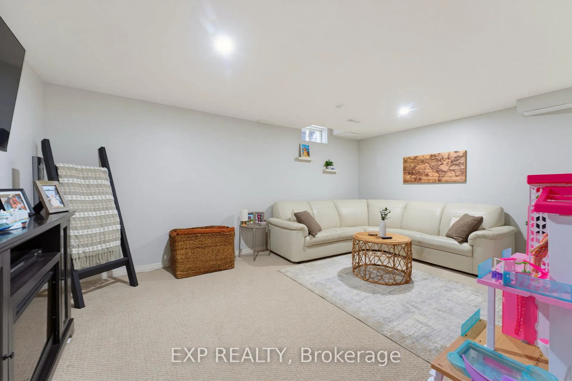 Photo 16 of Unit 28, 10 Cadham Boulevard, Hamilton, Broughton — HOMEH