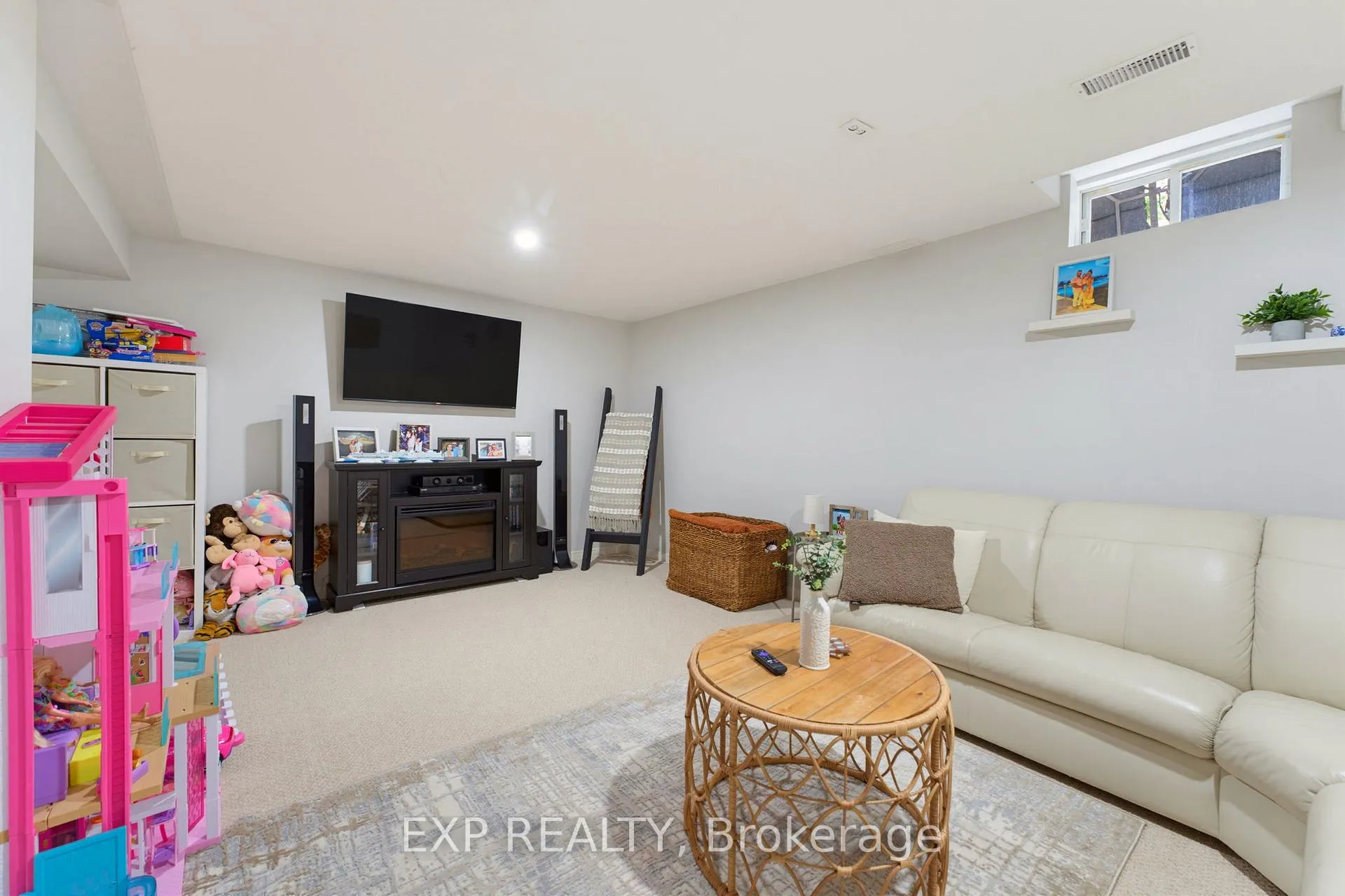 Photo 17 of Unit 28, 10 Cadham Boulevard, Hamilton, Broughton — HOMEH