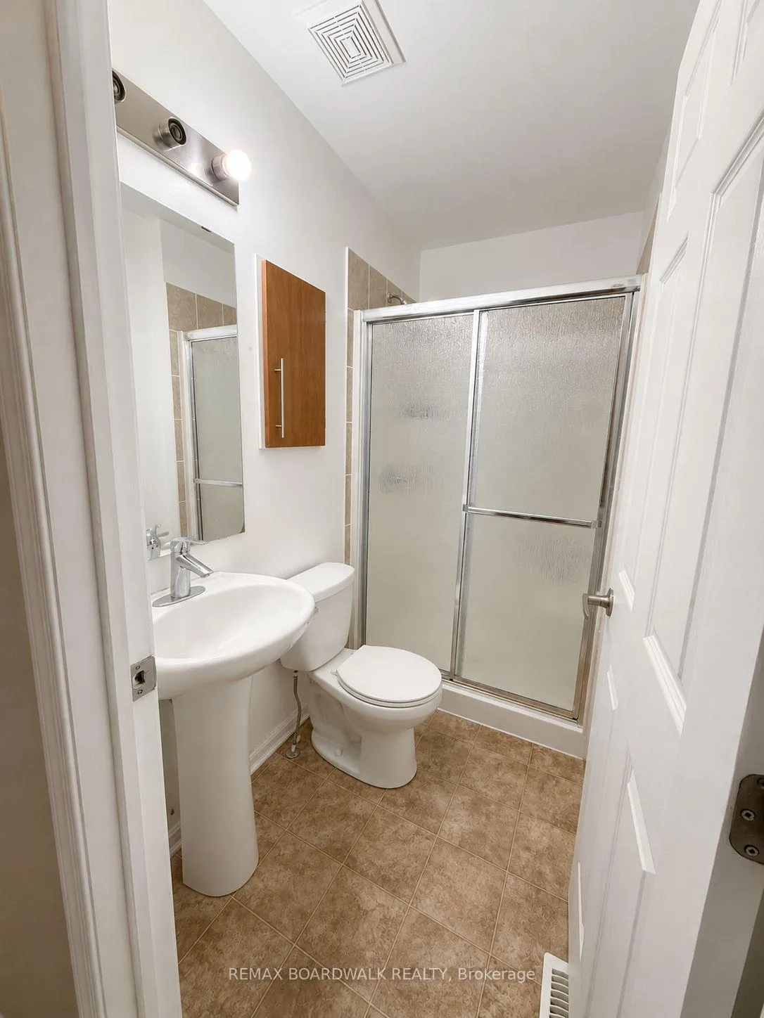 Photo 12 of 727 Sanibel Private, Ottawa, Westcliffe Estates — HOMEH