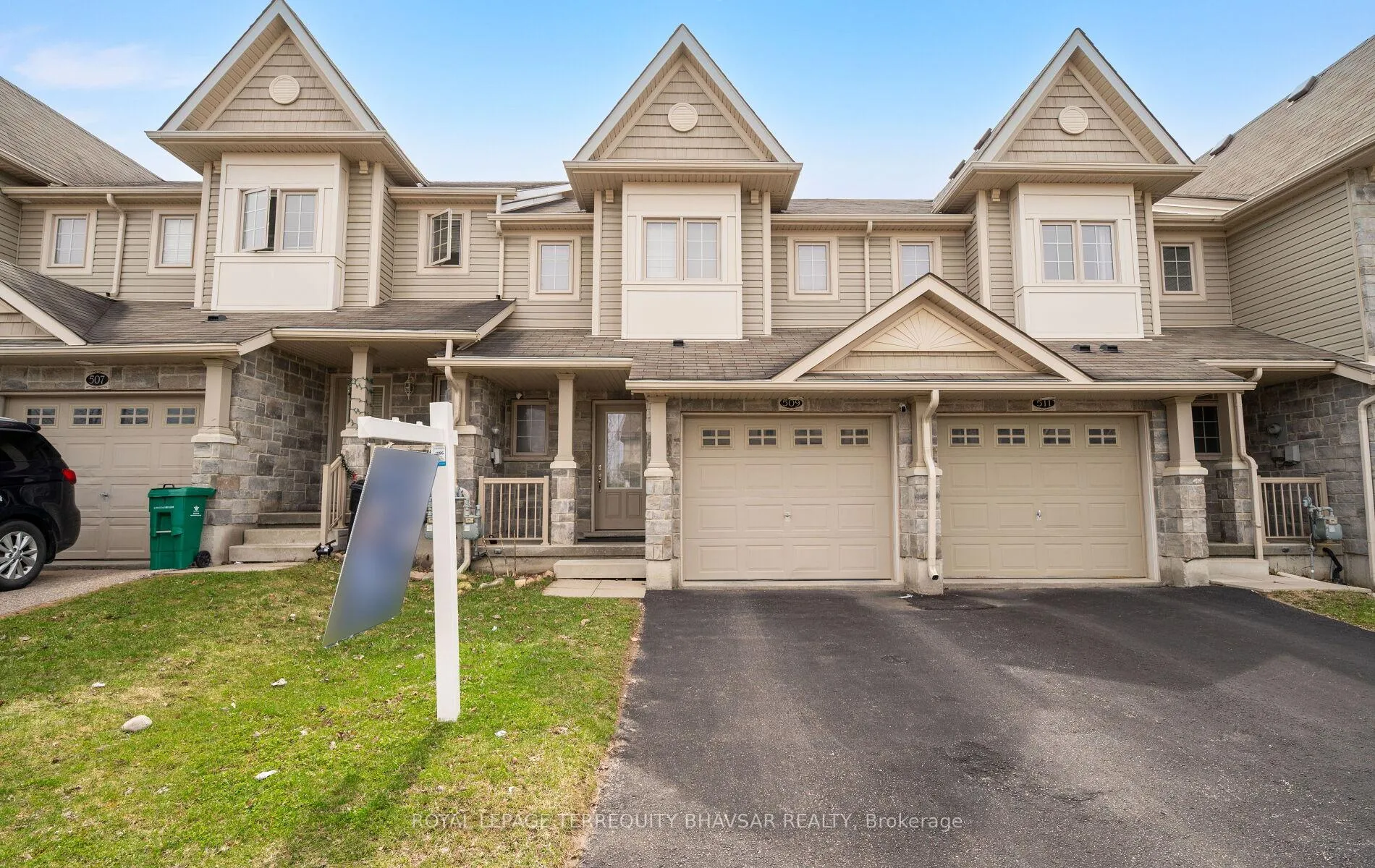 Photo 2 of 509 Northbrook Place, Kitchener, Brigadoon — HOMEH