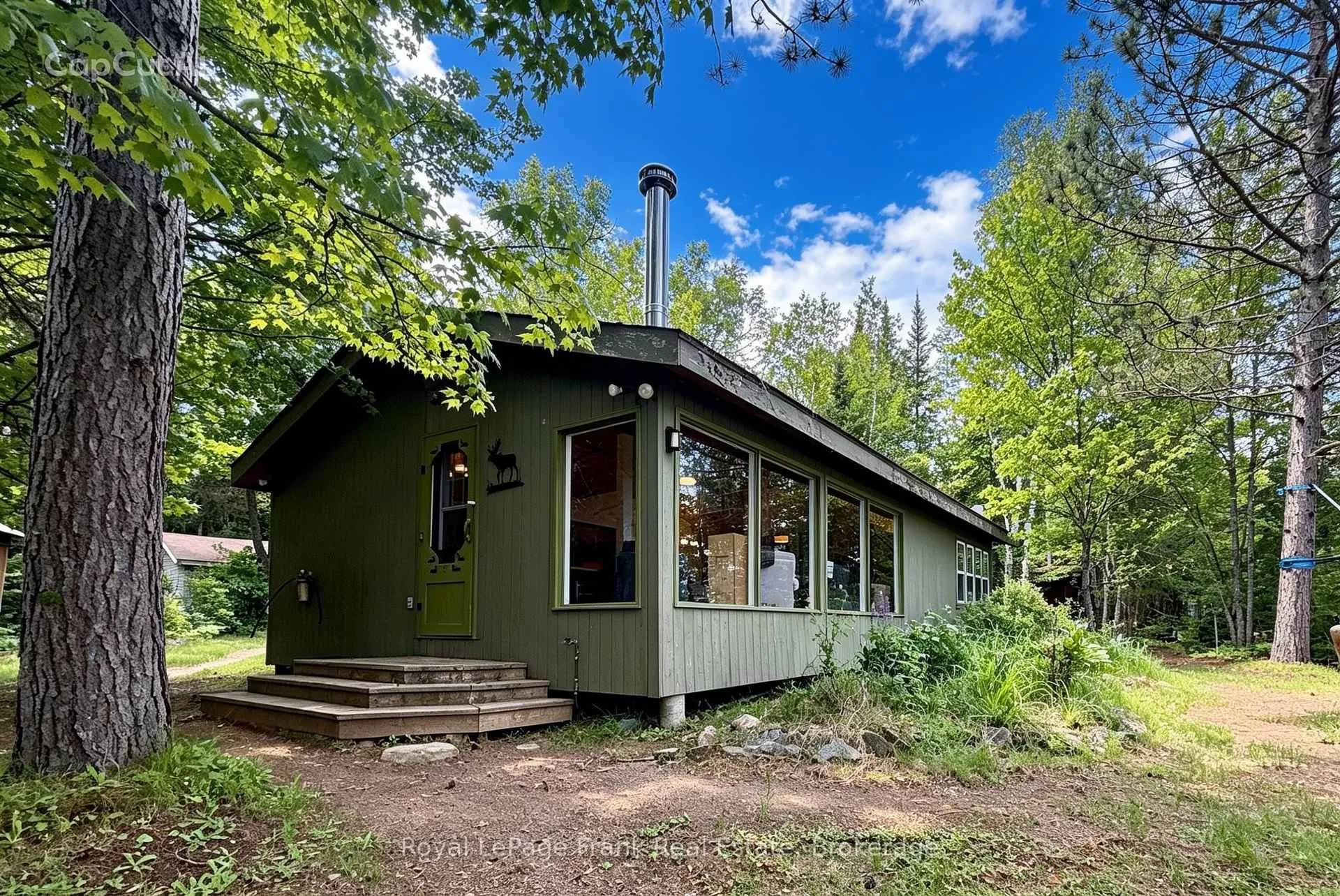 Front of 554A South McKenzie Lake Road
