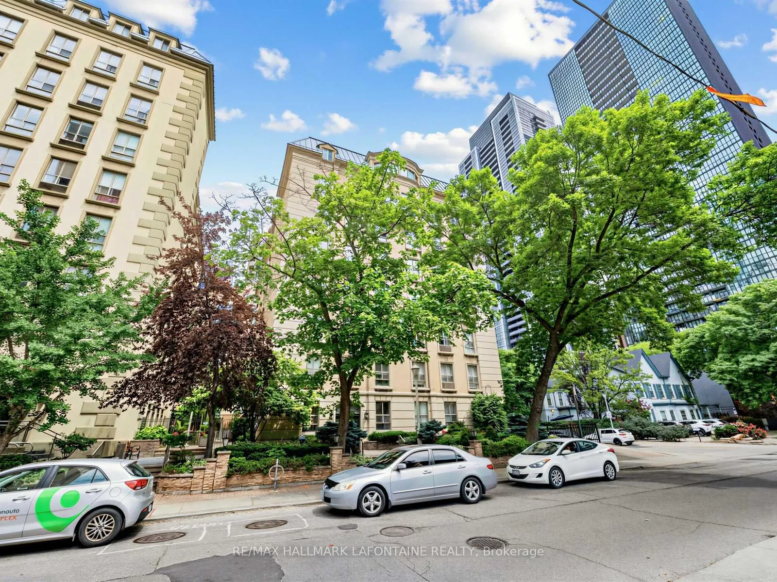 Photo 2 of Unit 504, 88 Charles Street E, Toronto, Church-Yonge Corridor — HOMEH