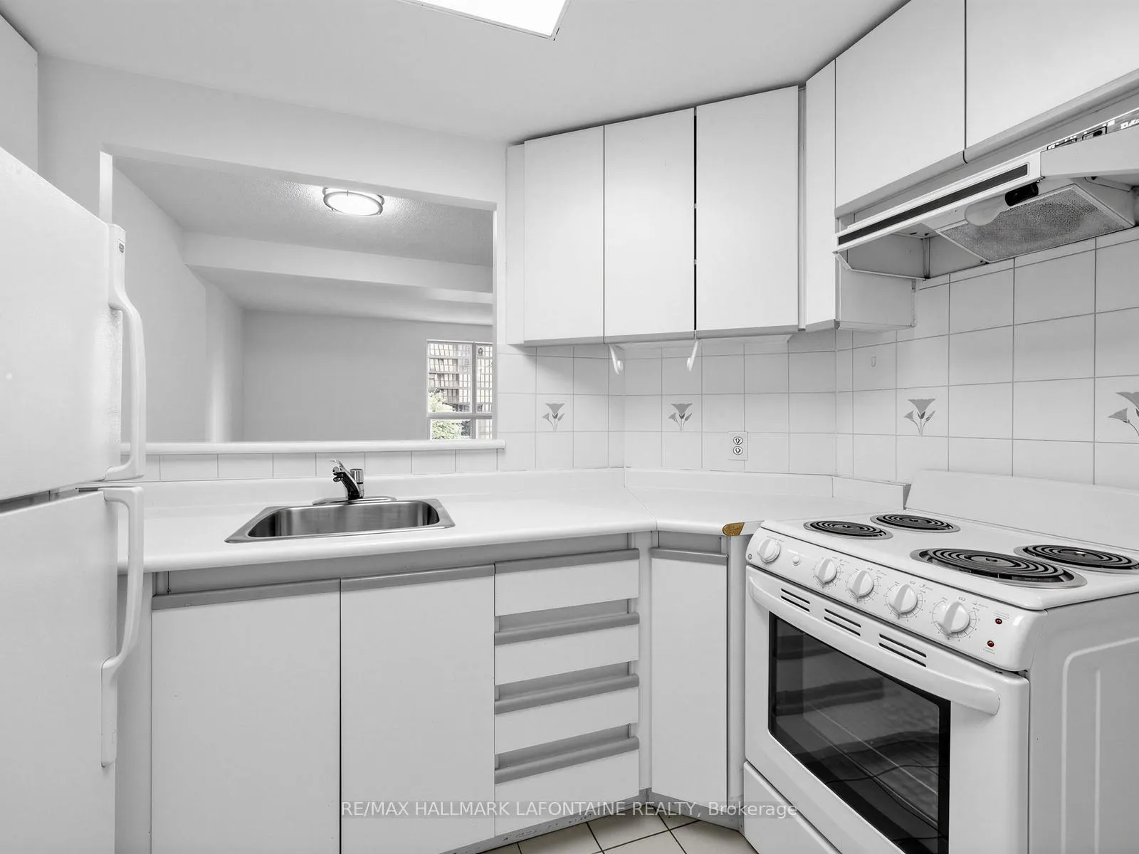 Photo 9 of Unit 504, 88 Charles Street E, Toronto, Church-Yonge Corridor — HOMEH