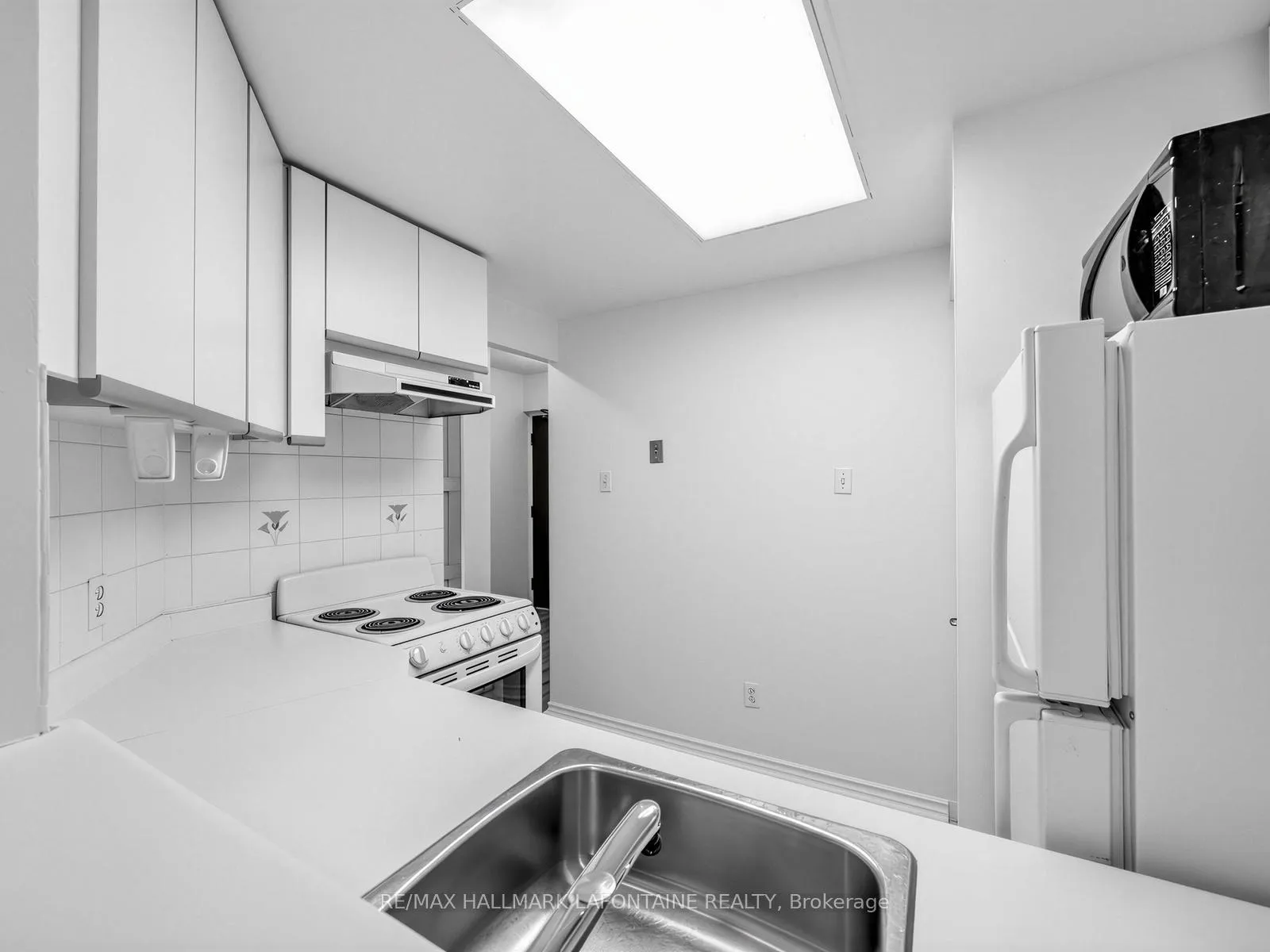 Photo 12 of Unit 504, 88 Charles Street E, Toronto, Church-Yonge Corridor — HOMEH