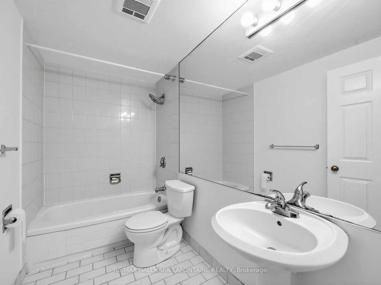 Photo 24 of Unit 504, 88 Charles Street E, Toronto, Church-Yonge Corridor — HOMEH