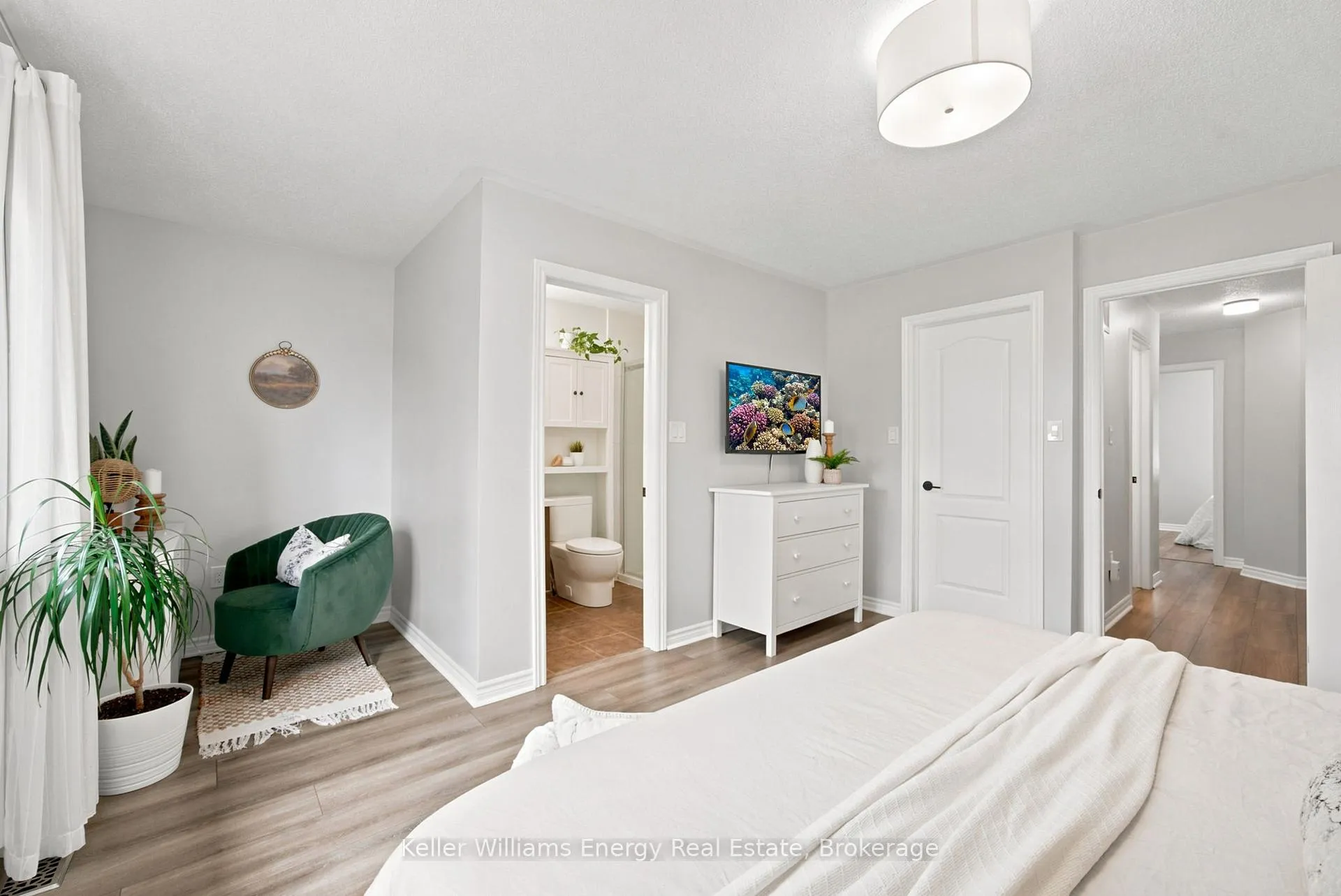Photo 18 of 24 Katerson Lane, Clarington, Courtice — HOMEH