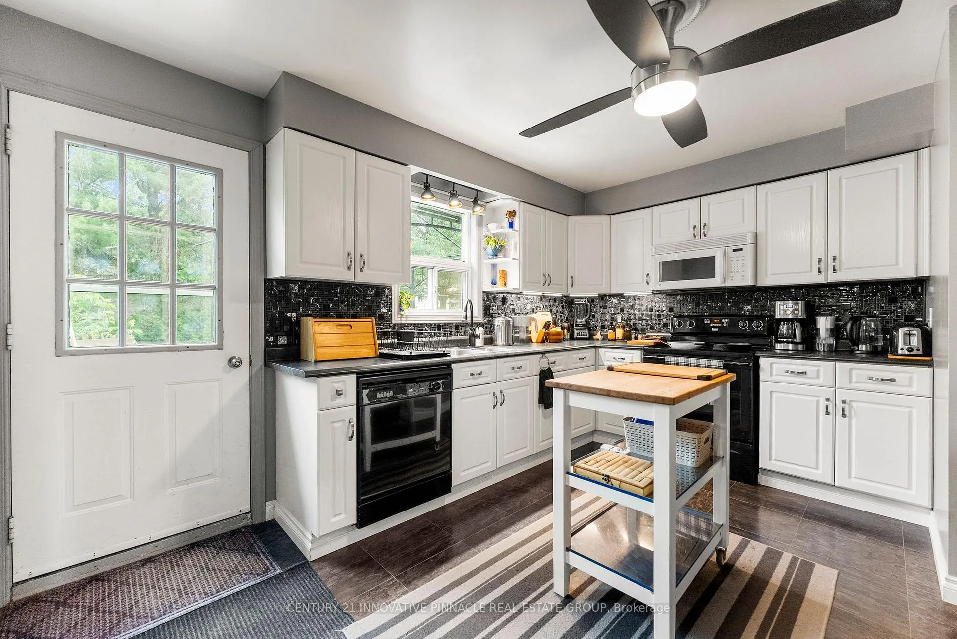 Photo 16 of 594 Herbert Street E, Pembroke, Pembroke — HOMEH