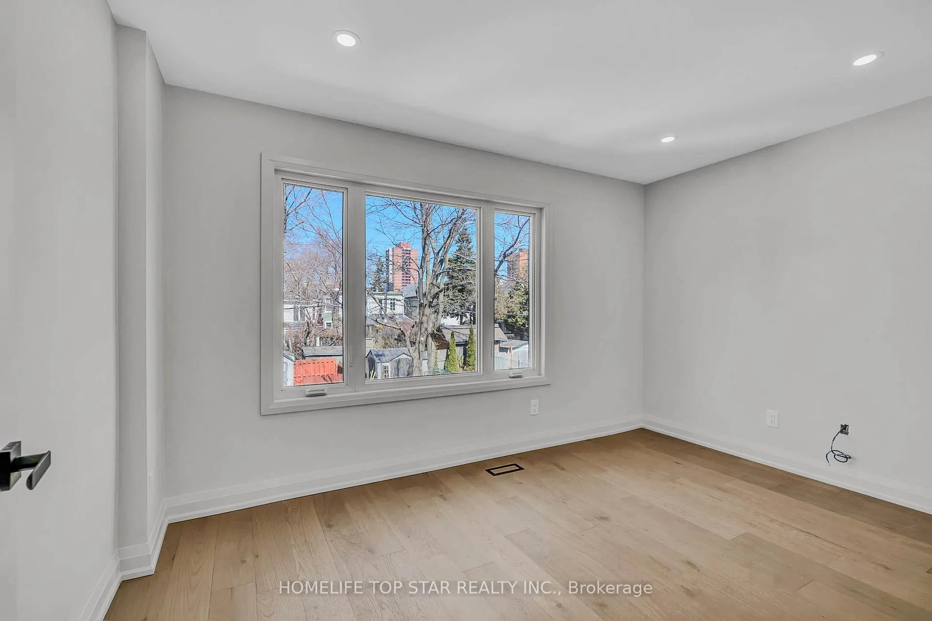 Photo 24 of 56 Mortimer Avenue, Toronto, Broadview North — HOMEH