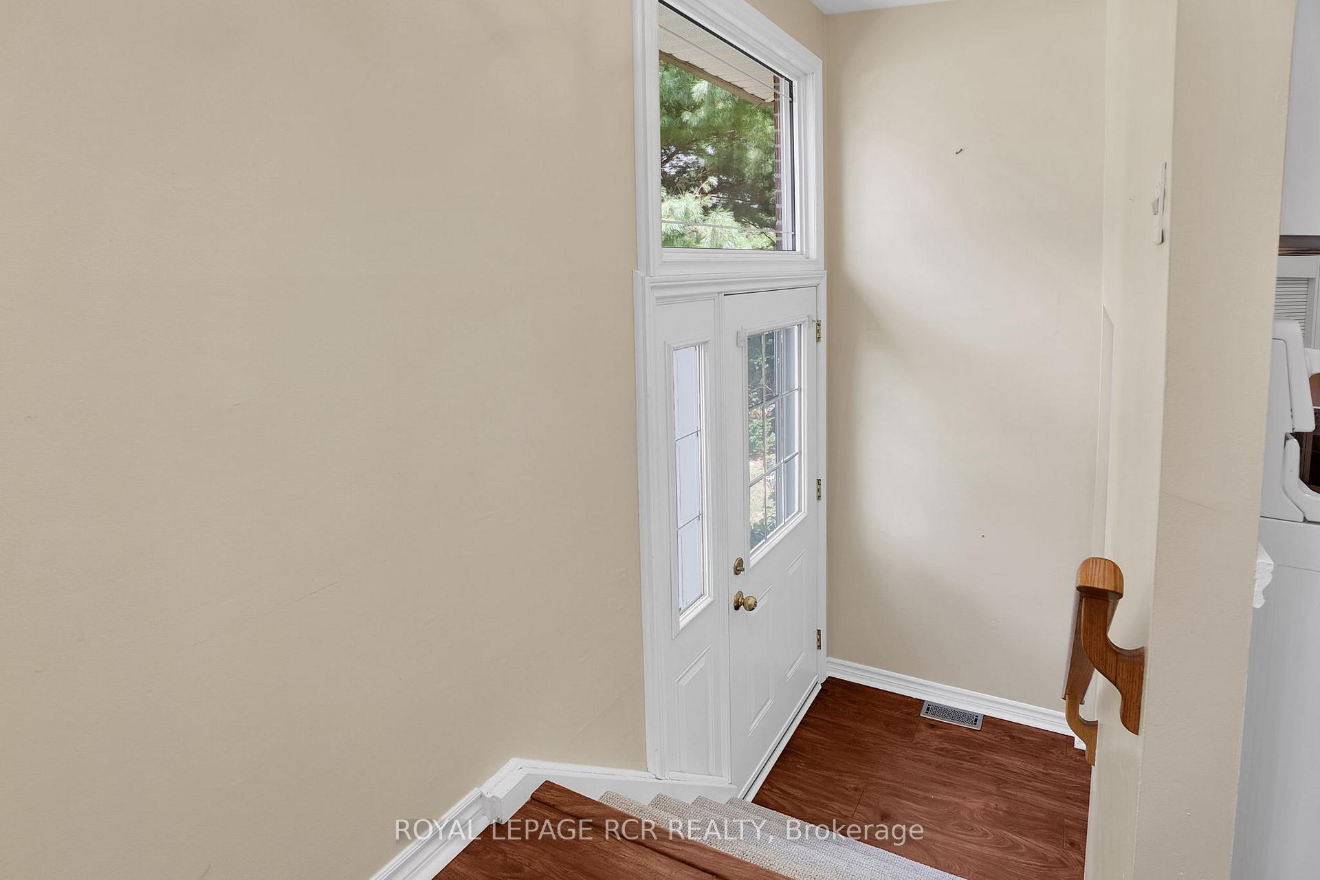 Photo 3 of 152 Albert Street, Caledon, Bolton East — HOMEH