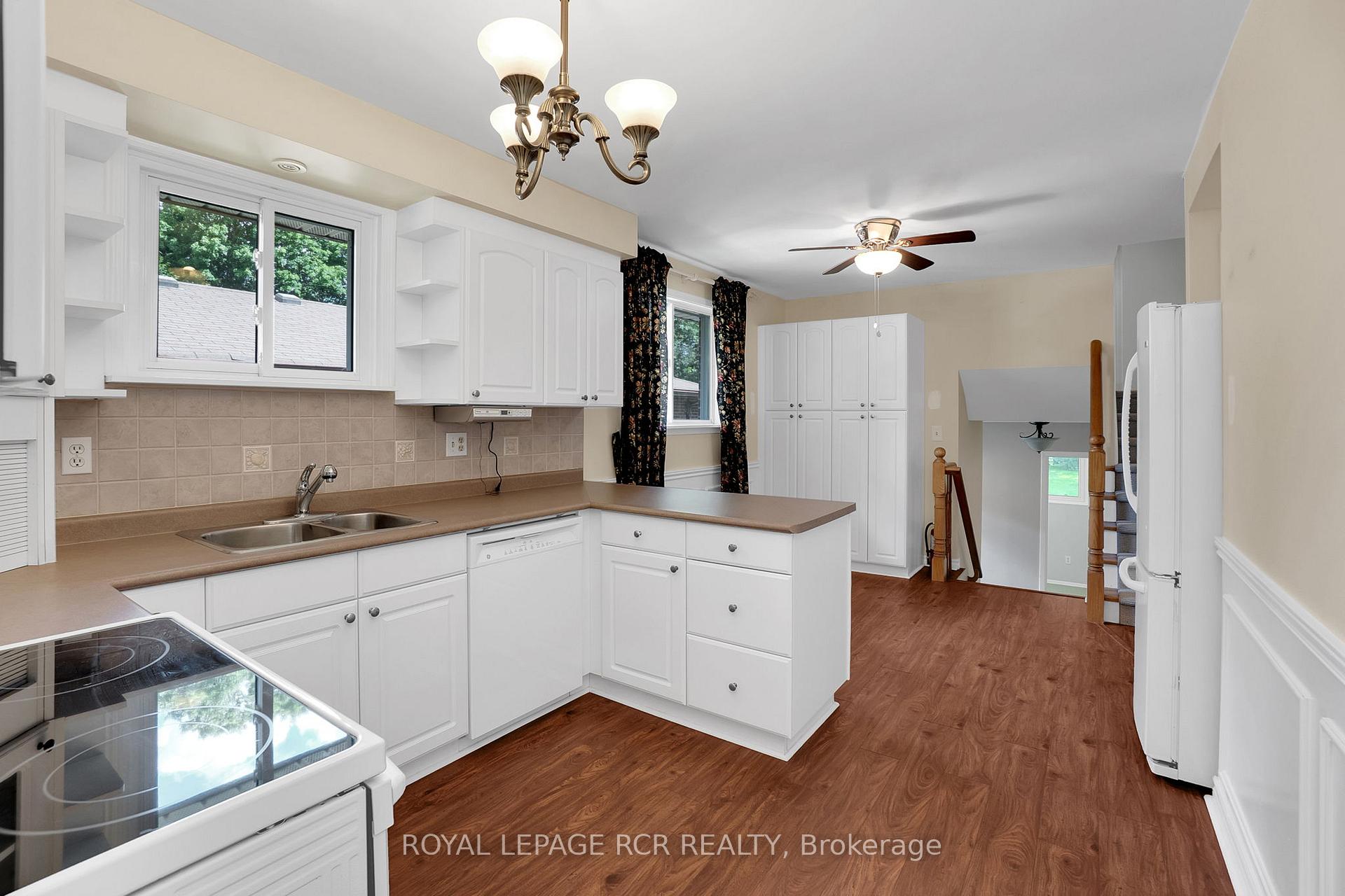 Photo 5 of 152 Albert Street, Caledon, Bolton East — HOMEH