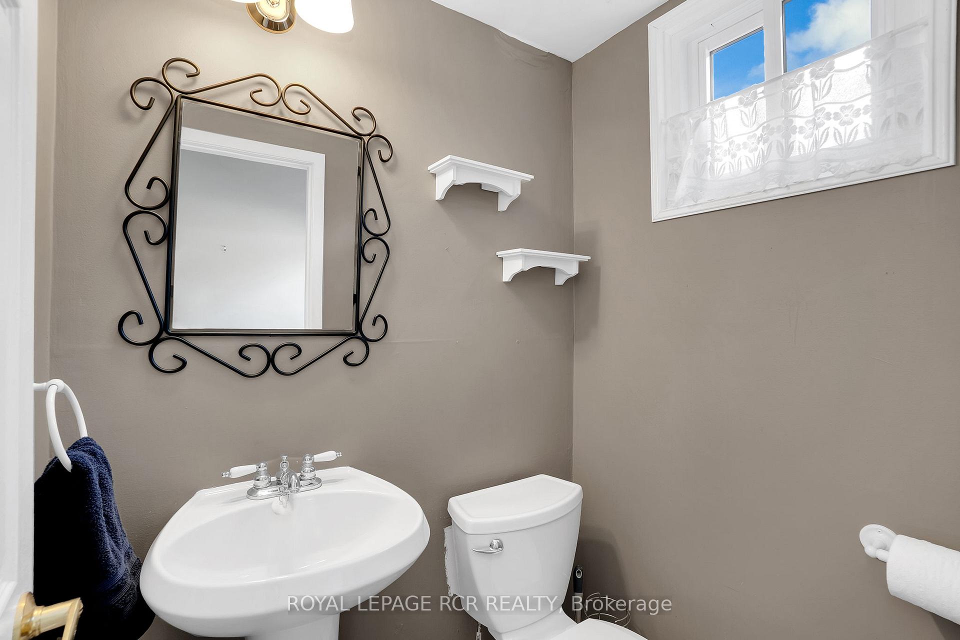 Photo 14 of 152 Albert Street, Caledon, Bolton East — HOMEH