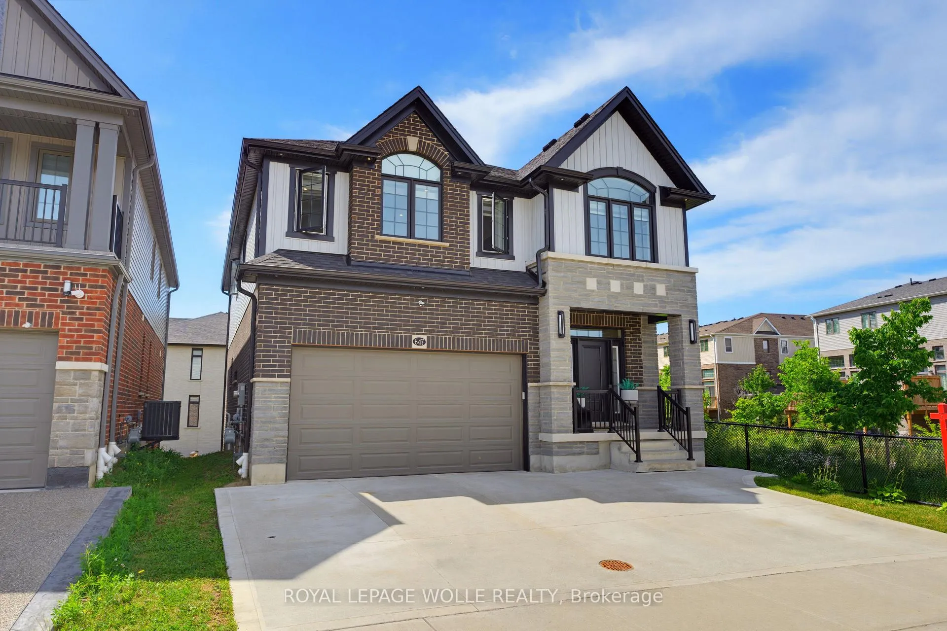 Photo 3 of 647 Blair Creek Drive, Kitchener, Doon South — HOMEH