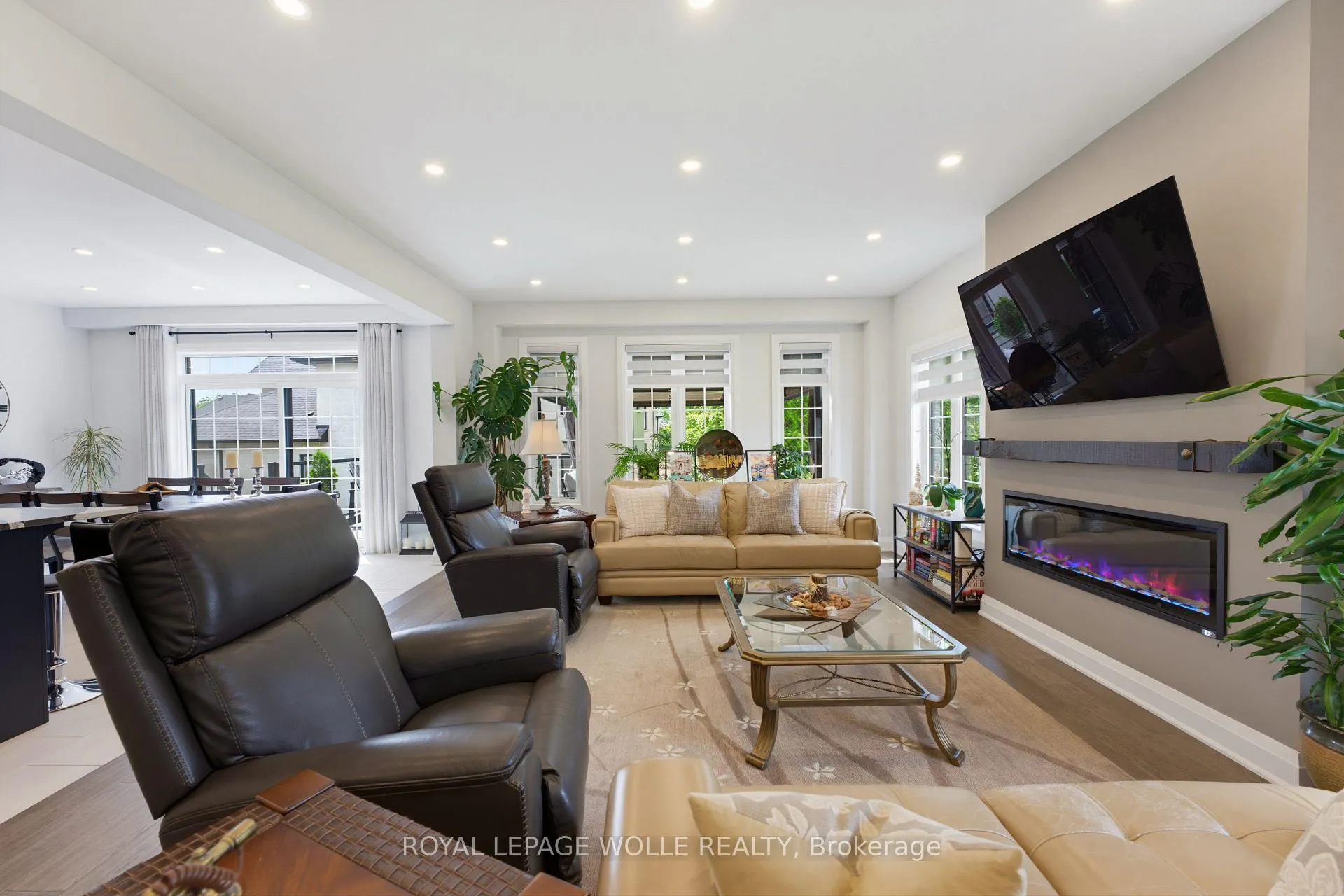 Photo 7 of 647 Blair Creek Drive, Kitchener, Doon South — HOMEH