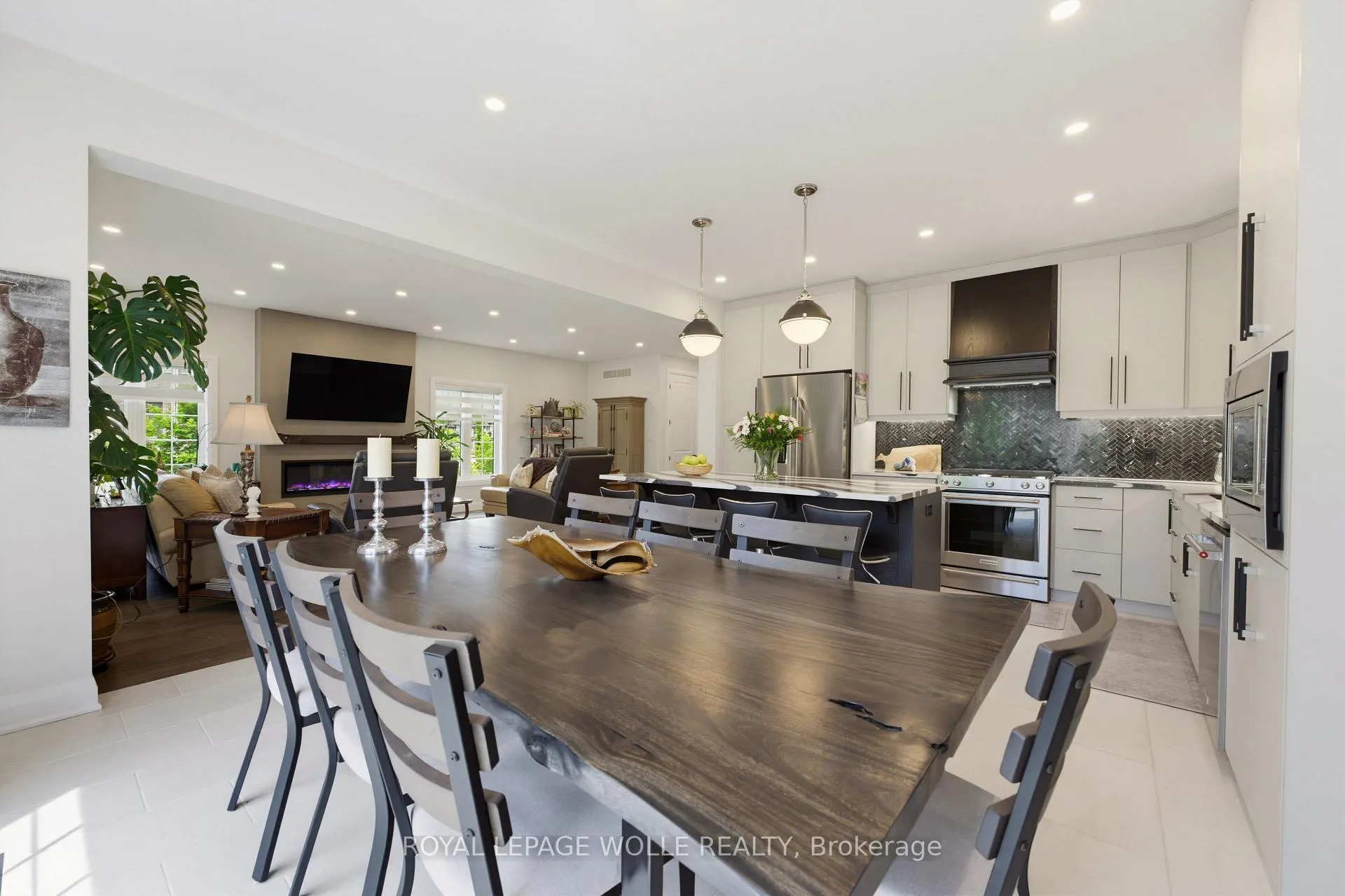 Photo 15 of 647 Blair Creek Drive, Kitchener, Doon South — HOMEH