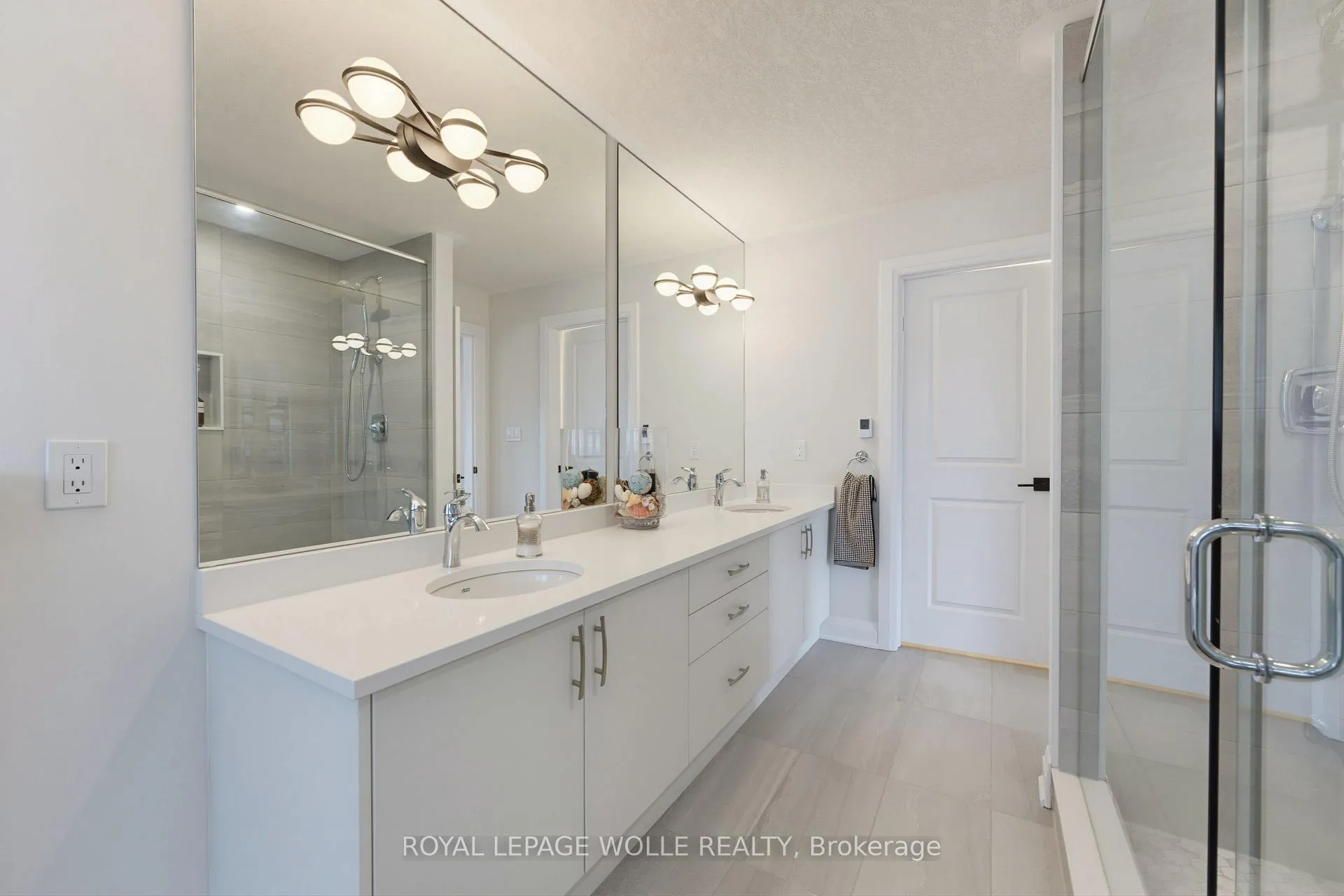 Photo 21 of 647 Blair Creek Drive, Kitchener, Doon South — HOMEH