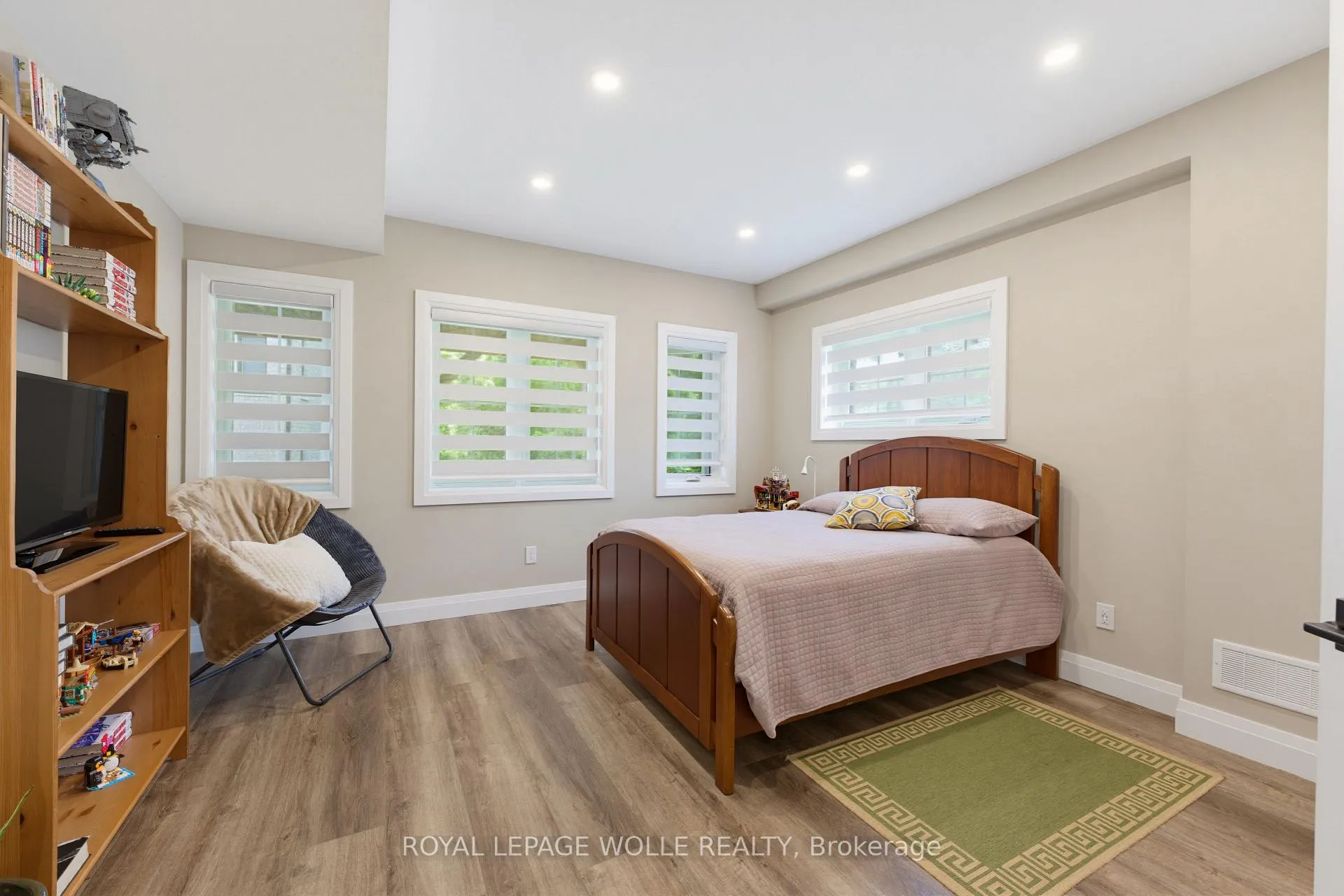 Photo 35 of 647 Blair Creek Drive, Kitchener, Doon South — HOMEH