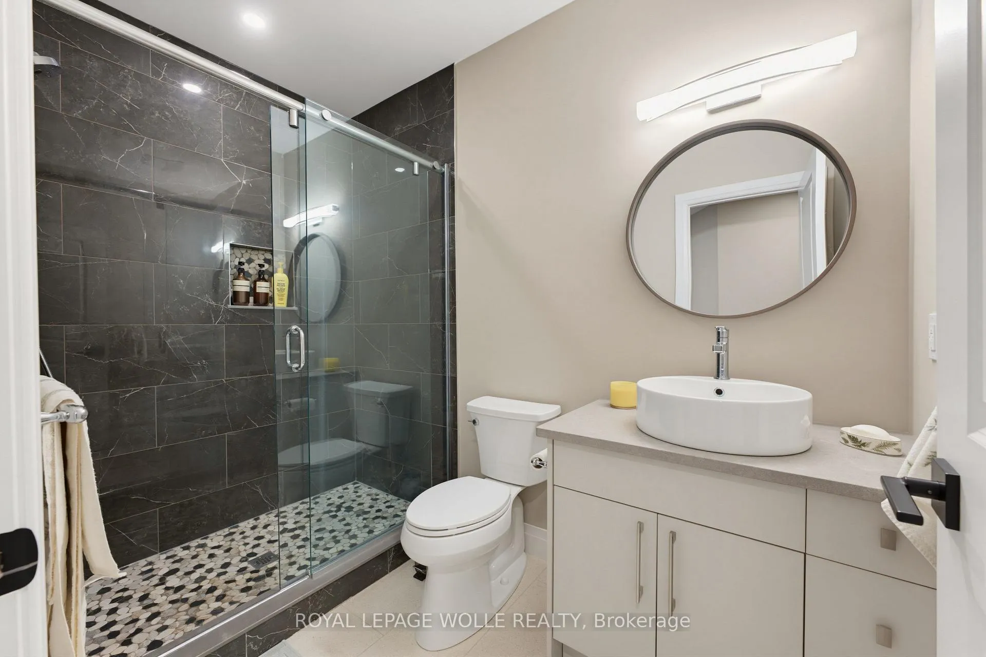 Photo 36 of 647 Blair Creek Drive, Kitchener, Doon South — HOMEH