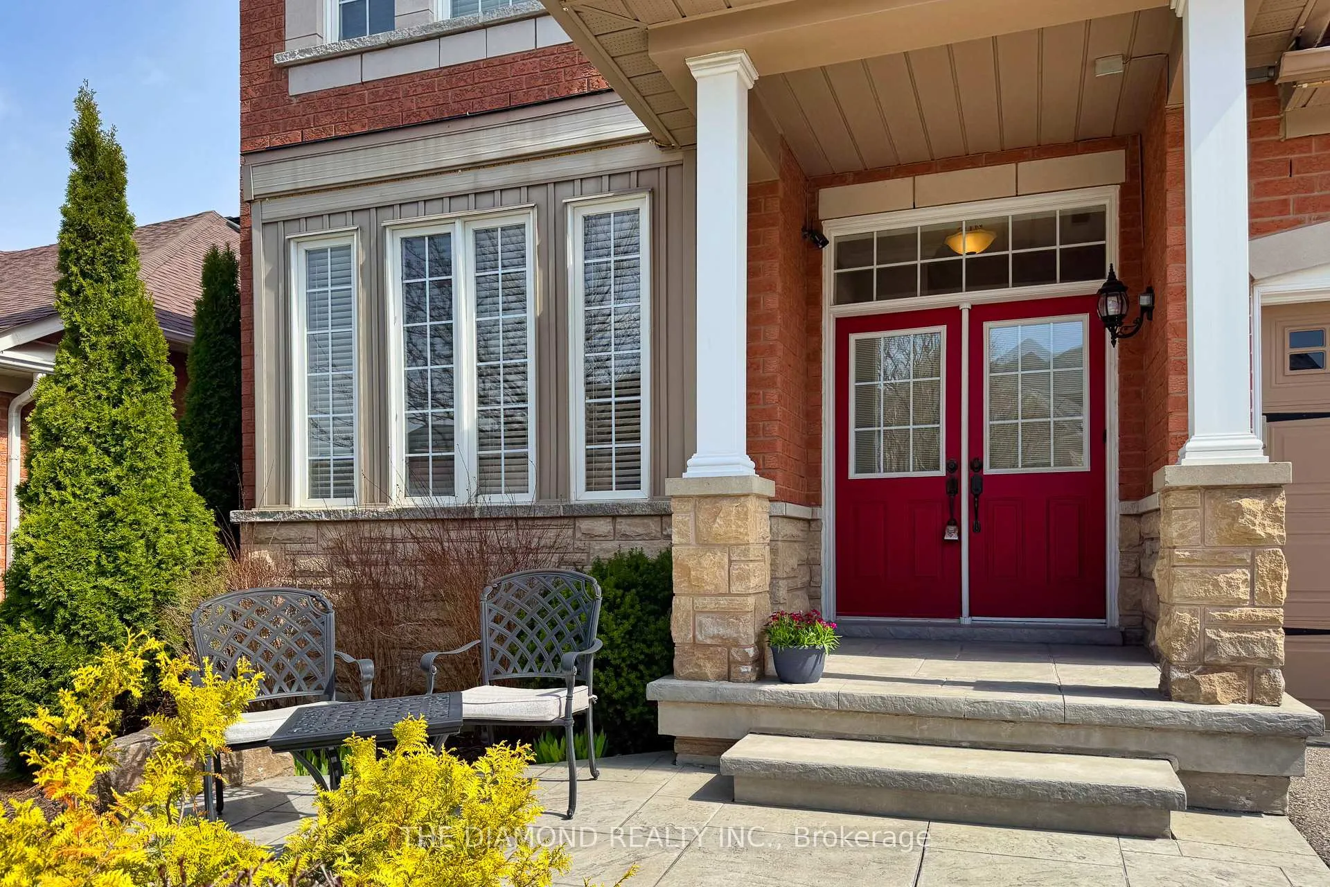 Photo 3 of 9 Amos Court, Markham, Greensborough — HOMEH