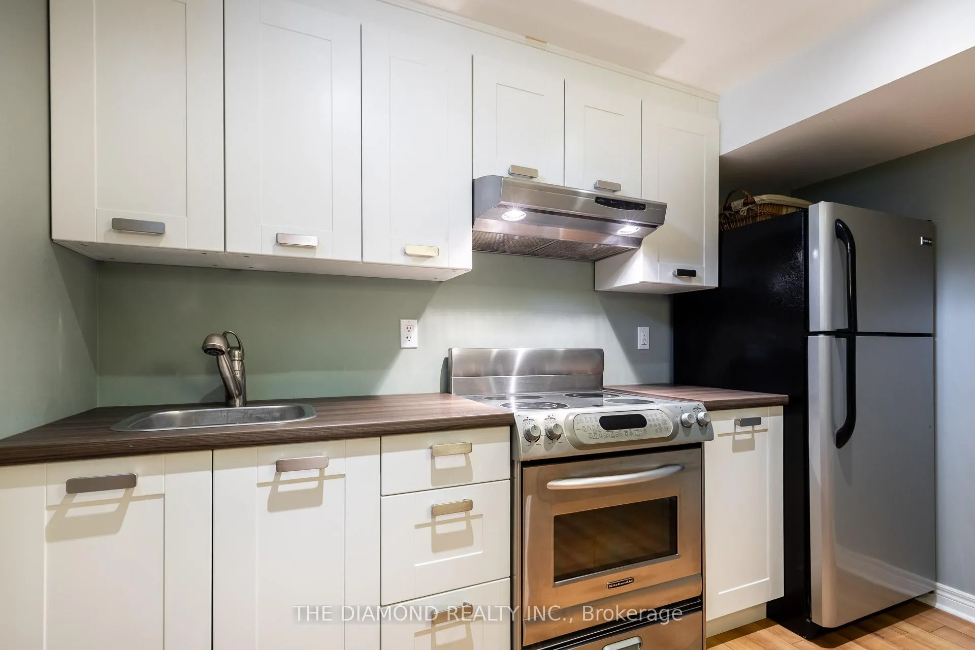 Photo 37 of 9 Amos Court, Markham, Greensborough — HOMEH