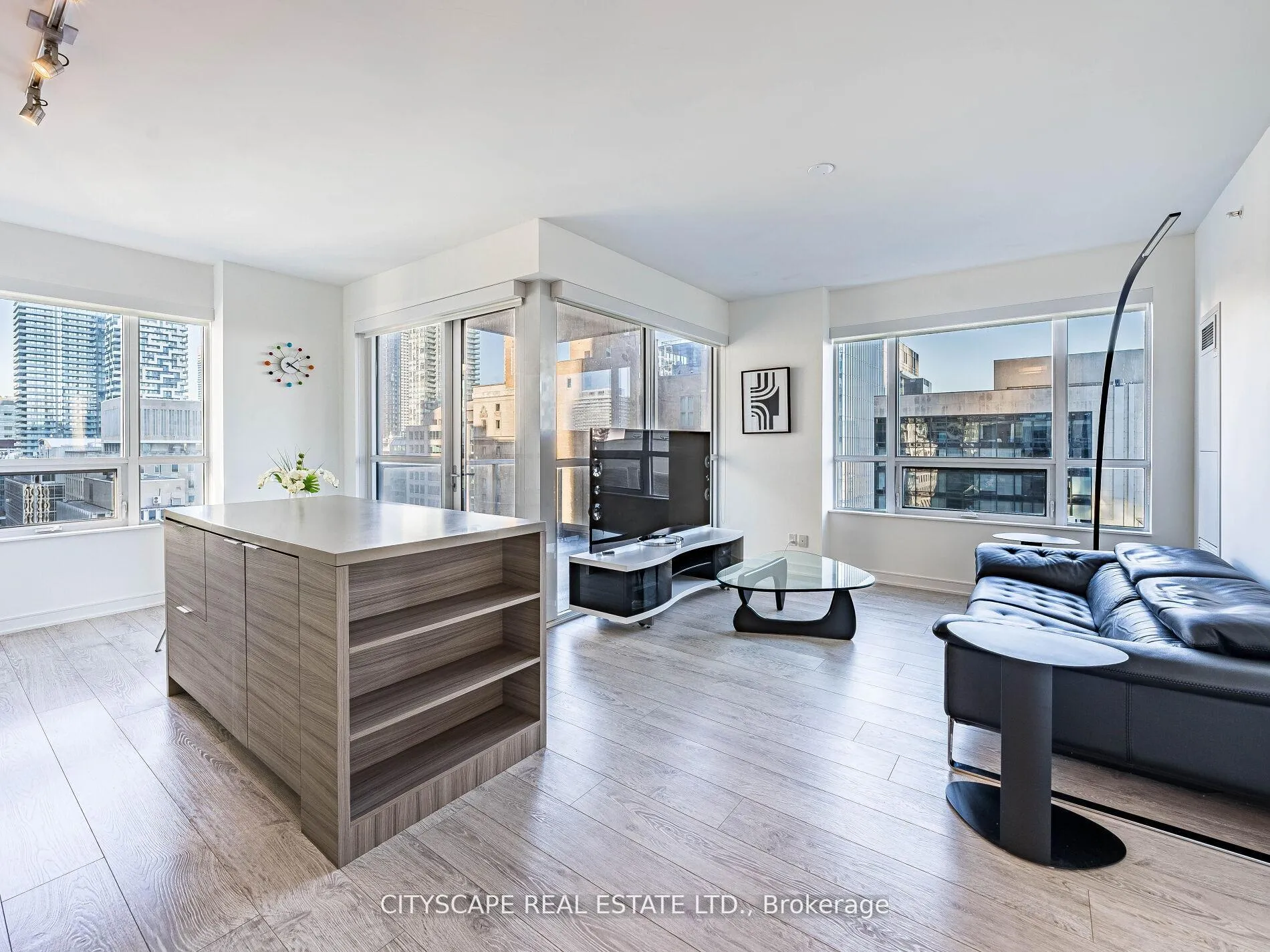 Photo 14 of Unit 1605, 88 Scott Street, Toronto, Church-Yonge Corridor — HOMEH