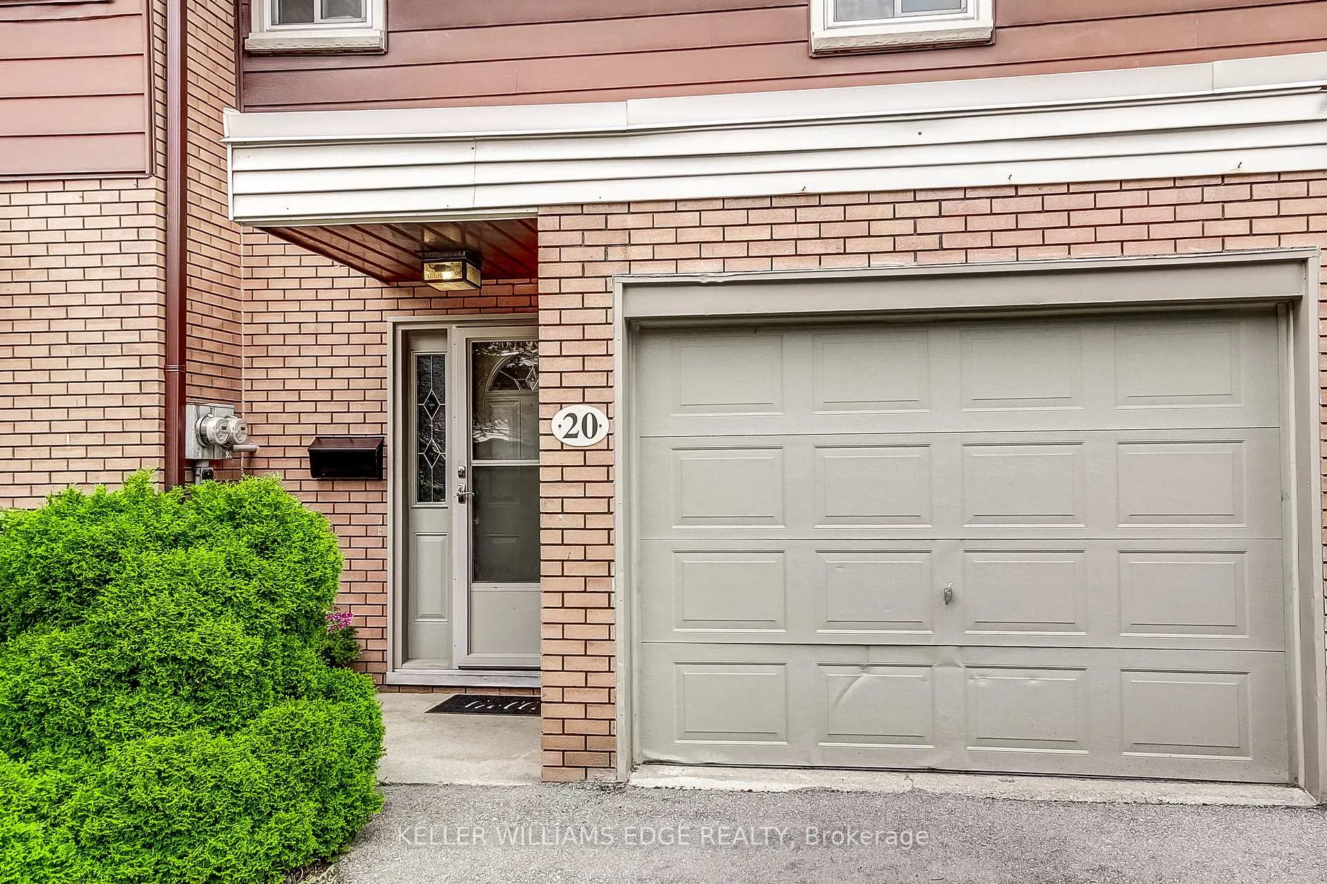 Photo 3 of Unit 20, 23 Watson's Lane, Hamilton, Dundas — HOMEH