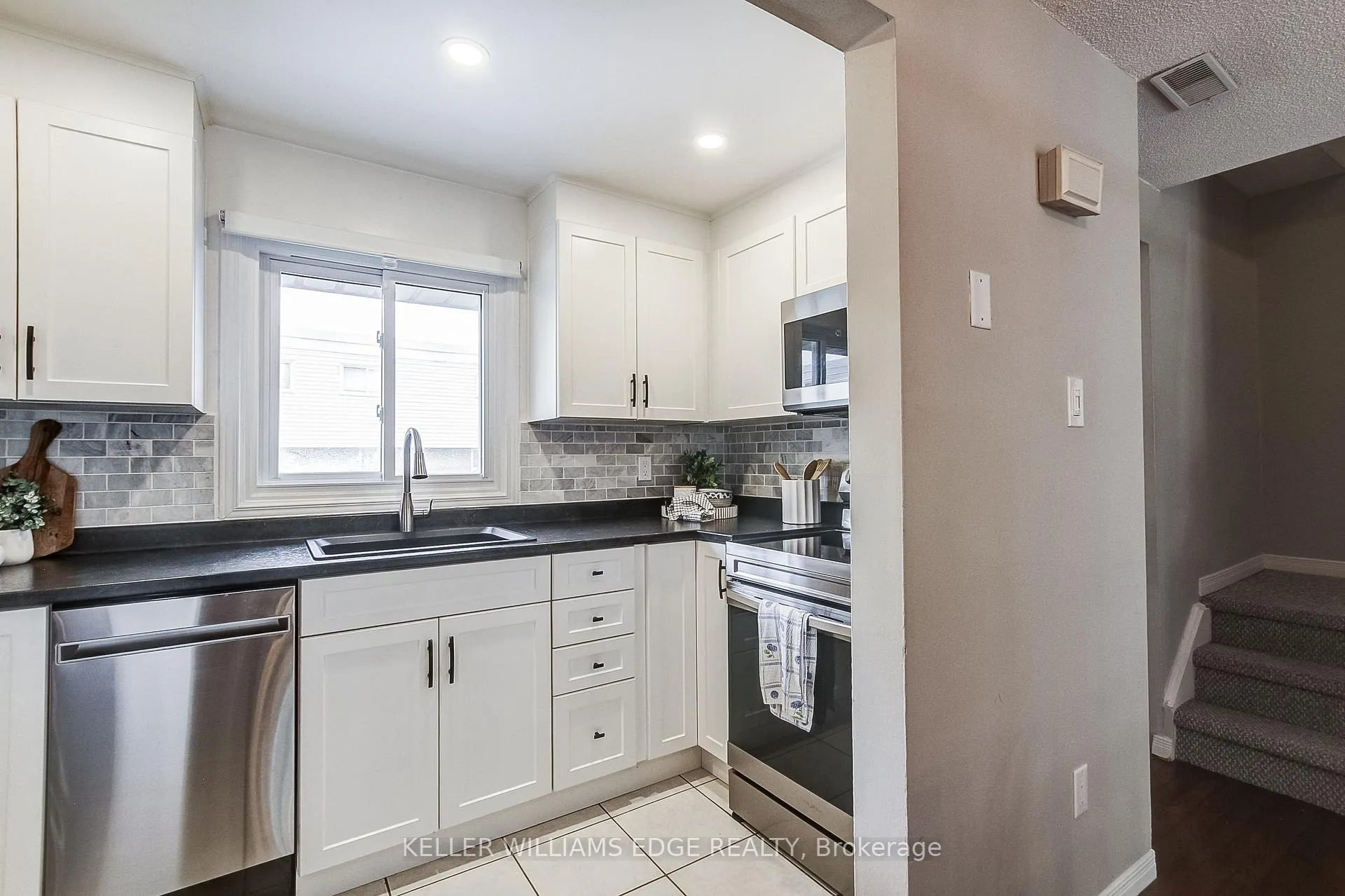 Photo 21 of Unit 20, 23 Watson's Lane, Hamilton, Dundas — HOMEH
