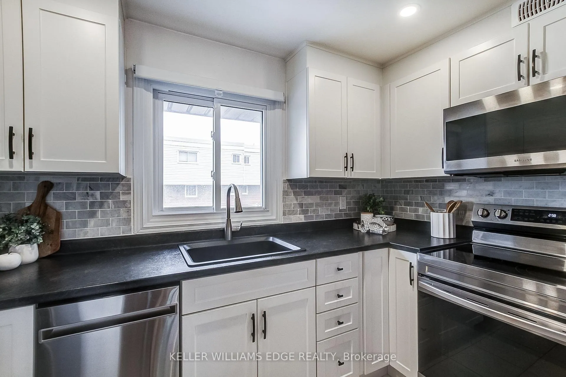Photo 22 of Unit 20, 23 Watson's Lane, Hamilton, Dundas — HOMEH
