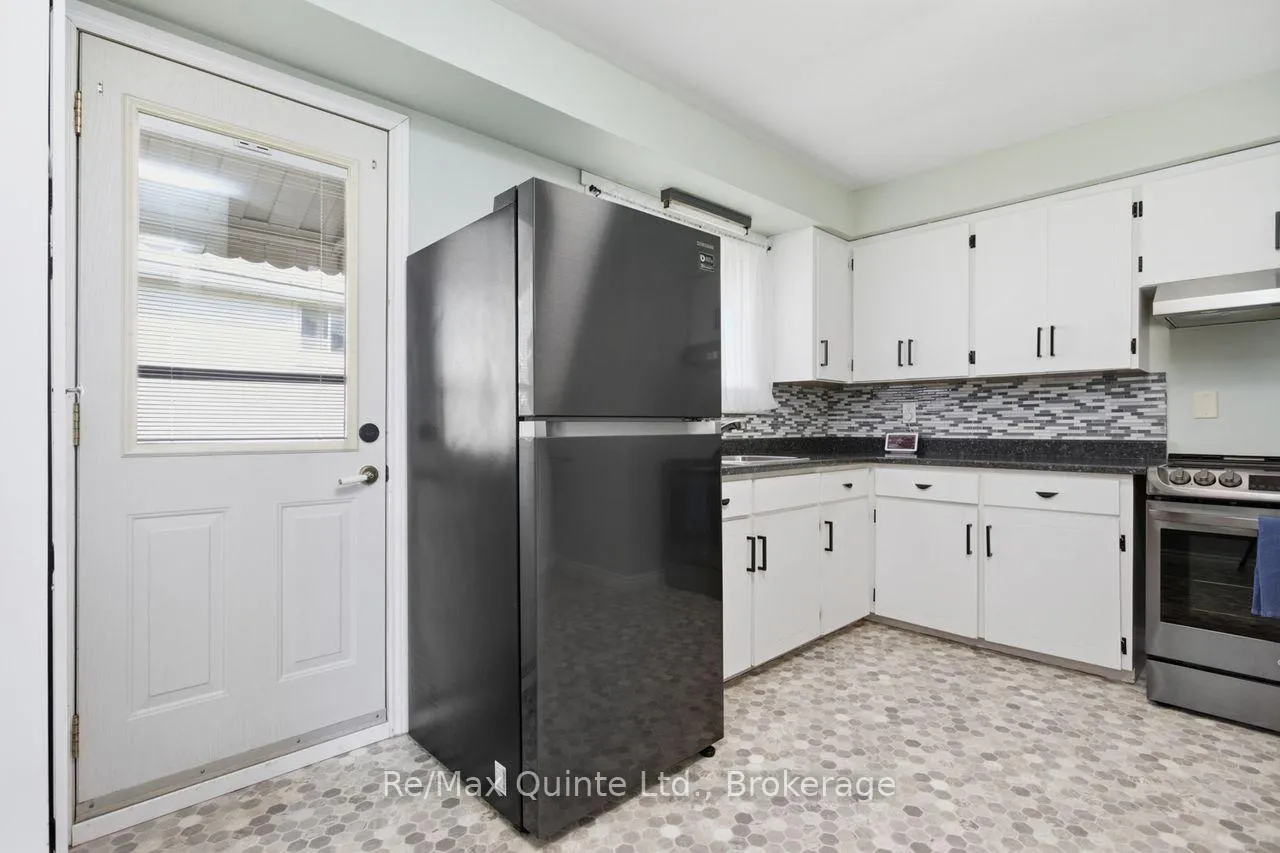 Photo 10 of 40 Mccann Street, Quinte West, Trenton Ward — HOMEH