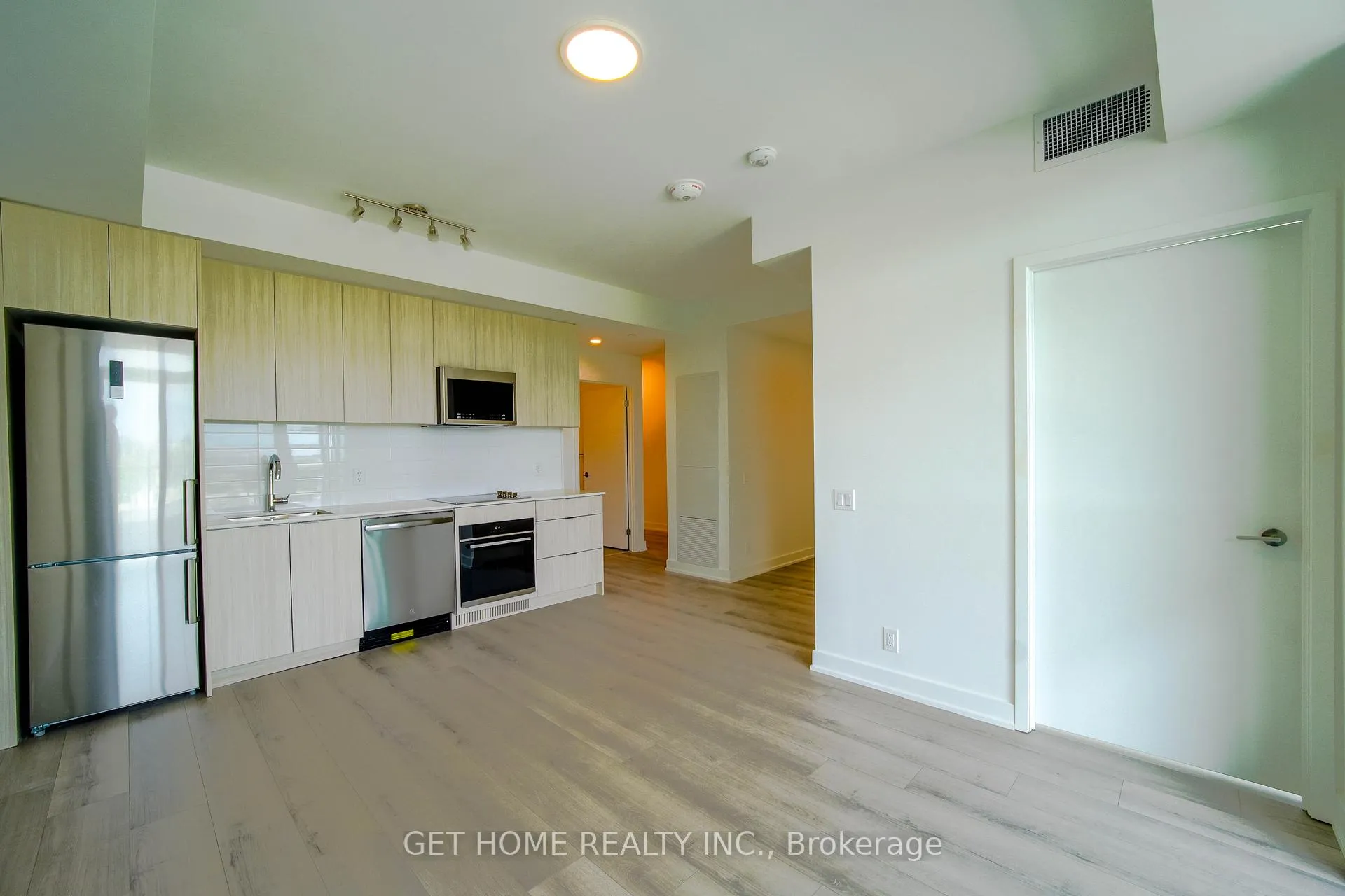 Photo 6 of Unit 528, 20 Deans Drive, Scarborough, Clairlea-Birchmount — HOMEH