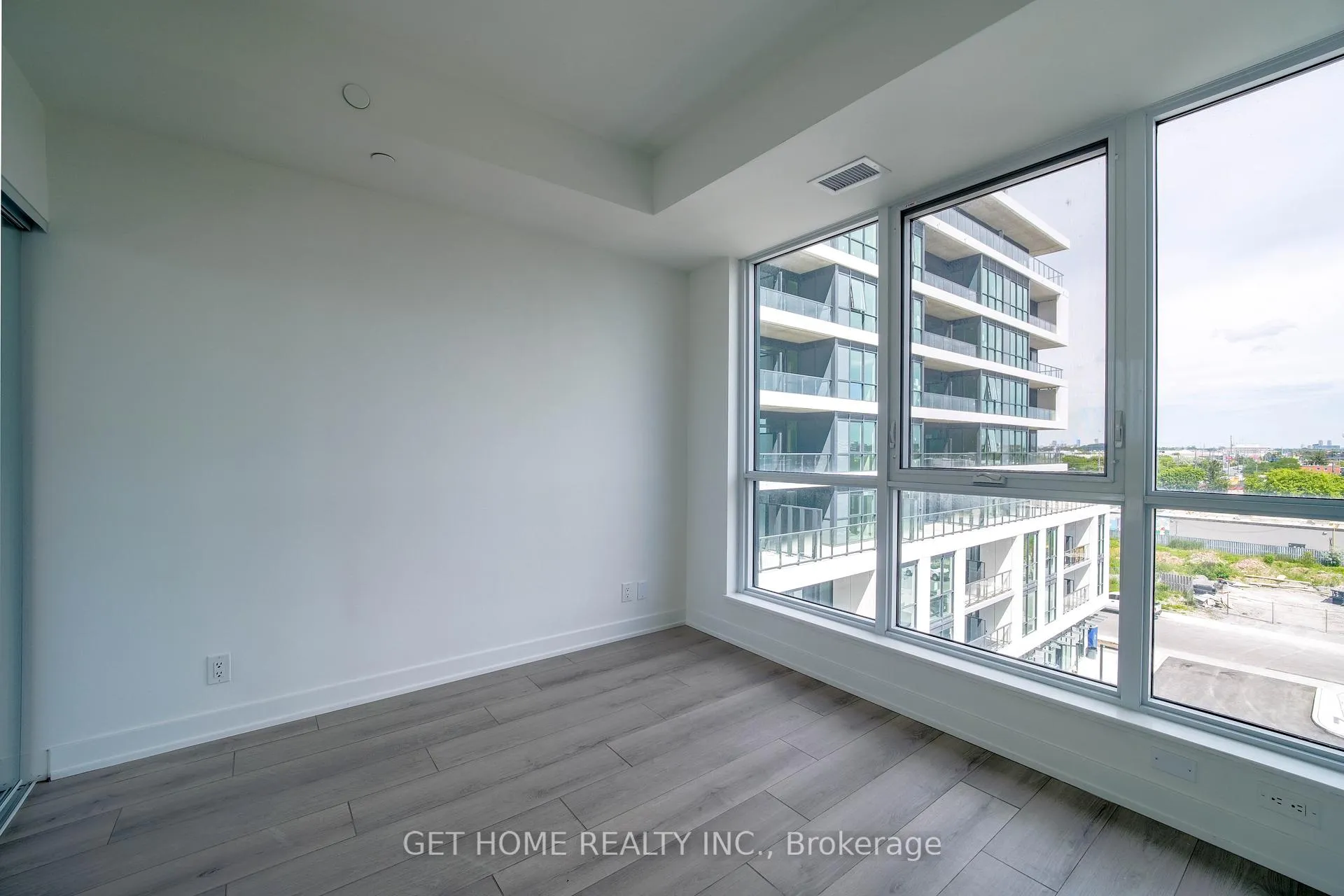Photo 8 of Unit 528, 20 Deans Drive, Scarborough, Clairlea-Birchmount — HOMEH