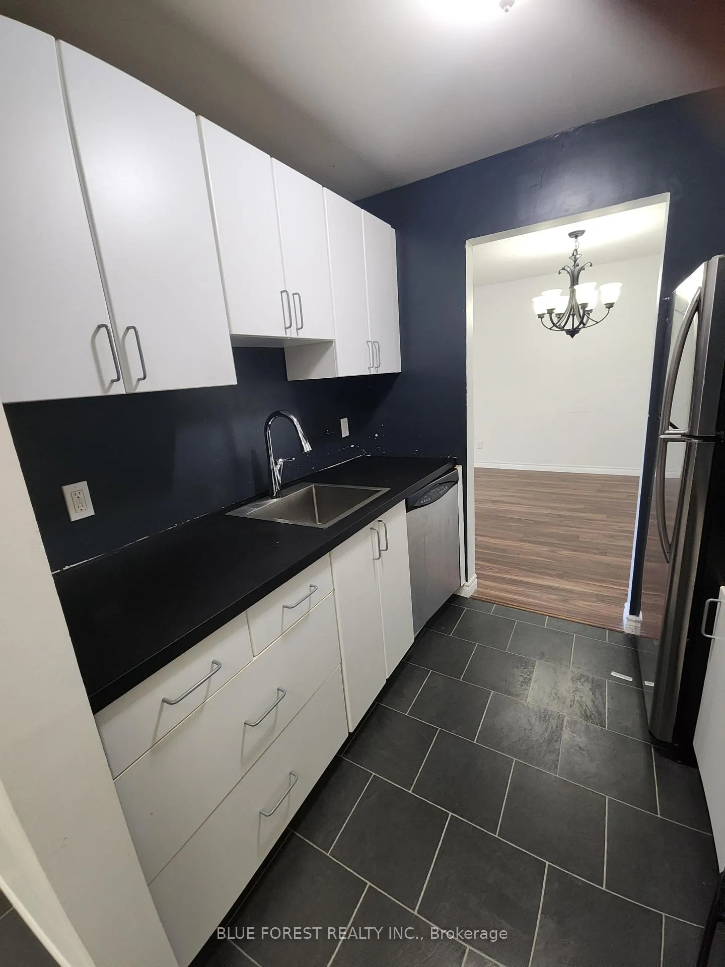 Photo 3 of Unit 210, 727 Deveron Crescent, London, South T — HOMEH