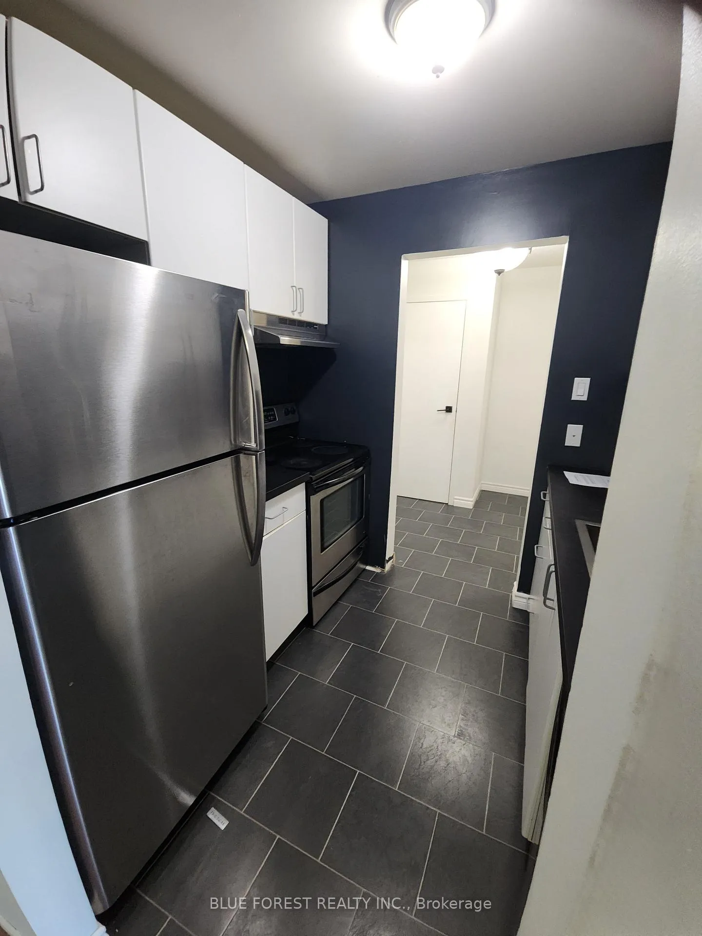 Photo 7 of Unit 210, 727 Deveron Crescent, London, South T — HOMEH