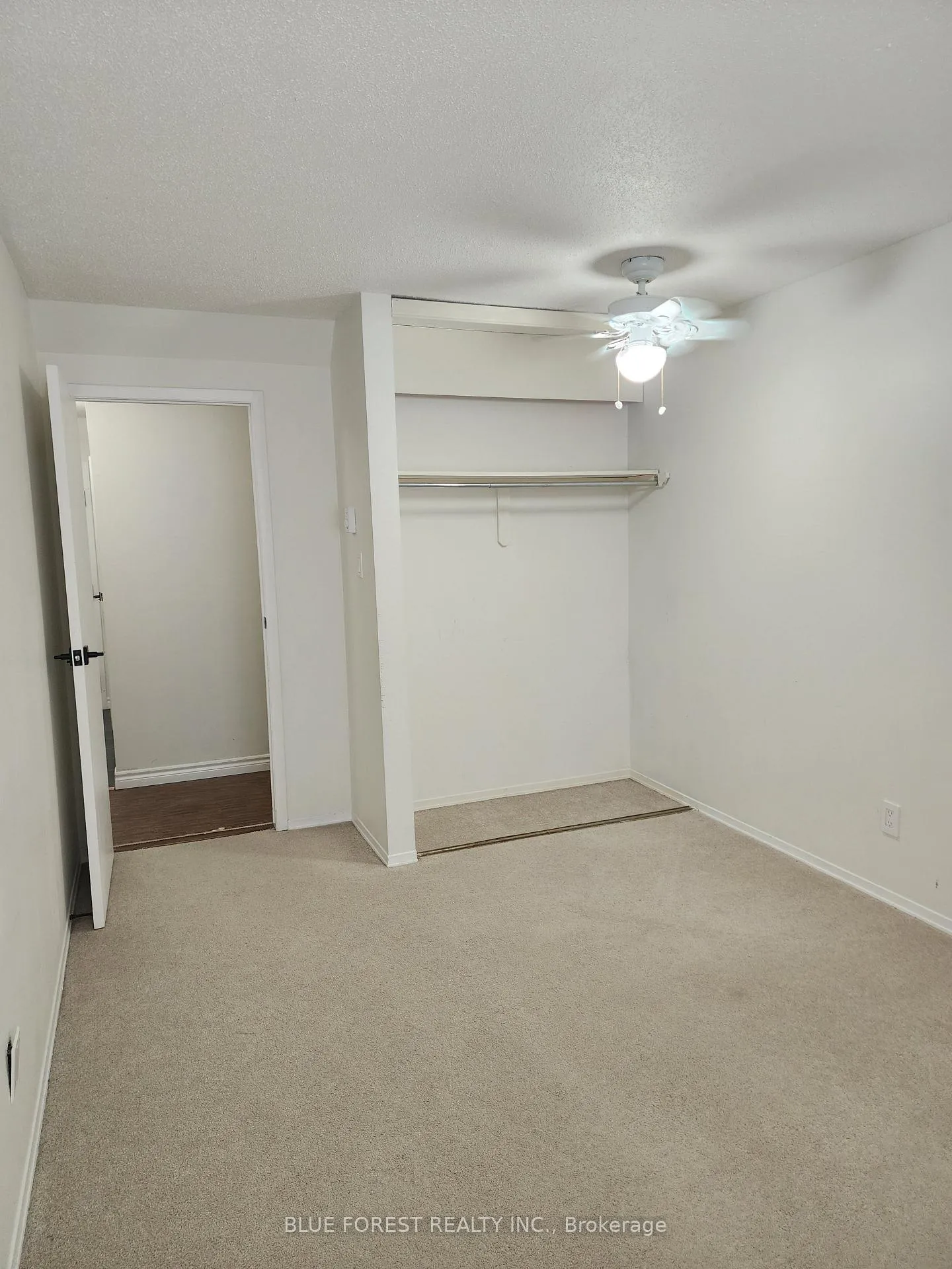 Photo 11 of Unit 210, 727 Deveron Crescent, London, South T — HOMEH