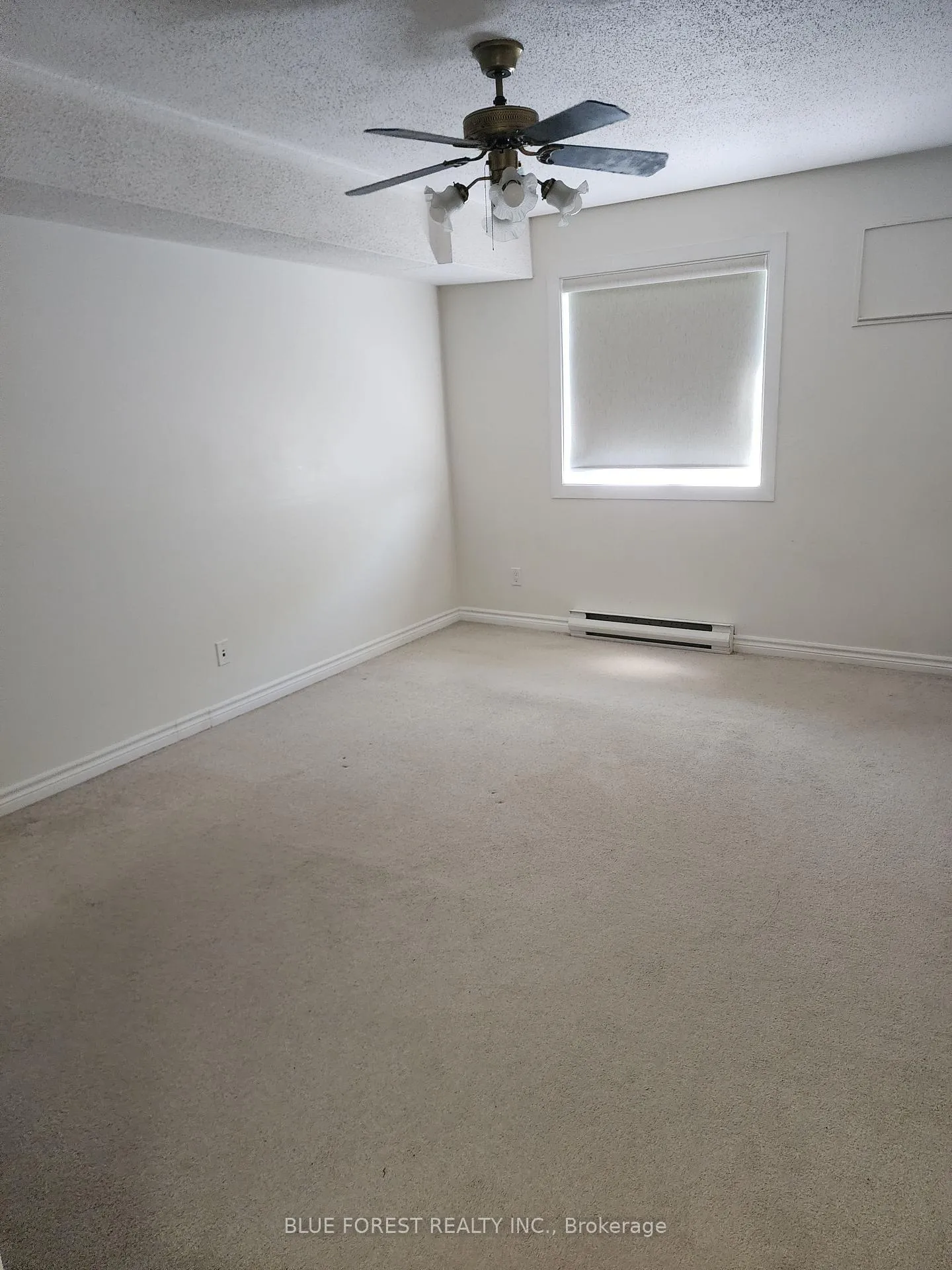 Photo 12 of Unit 210, 727 Deveron Crescent, London, South T — HOMEH