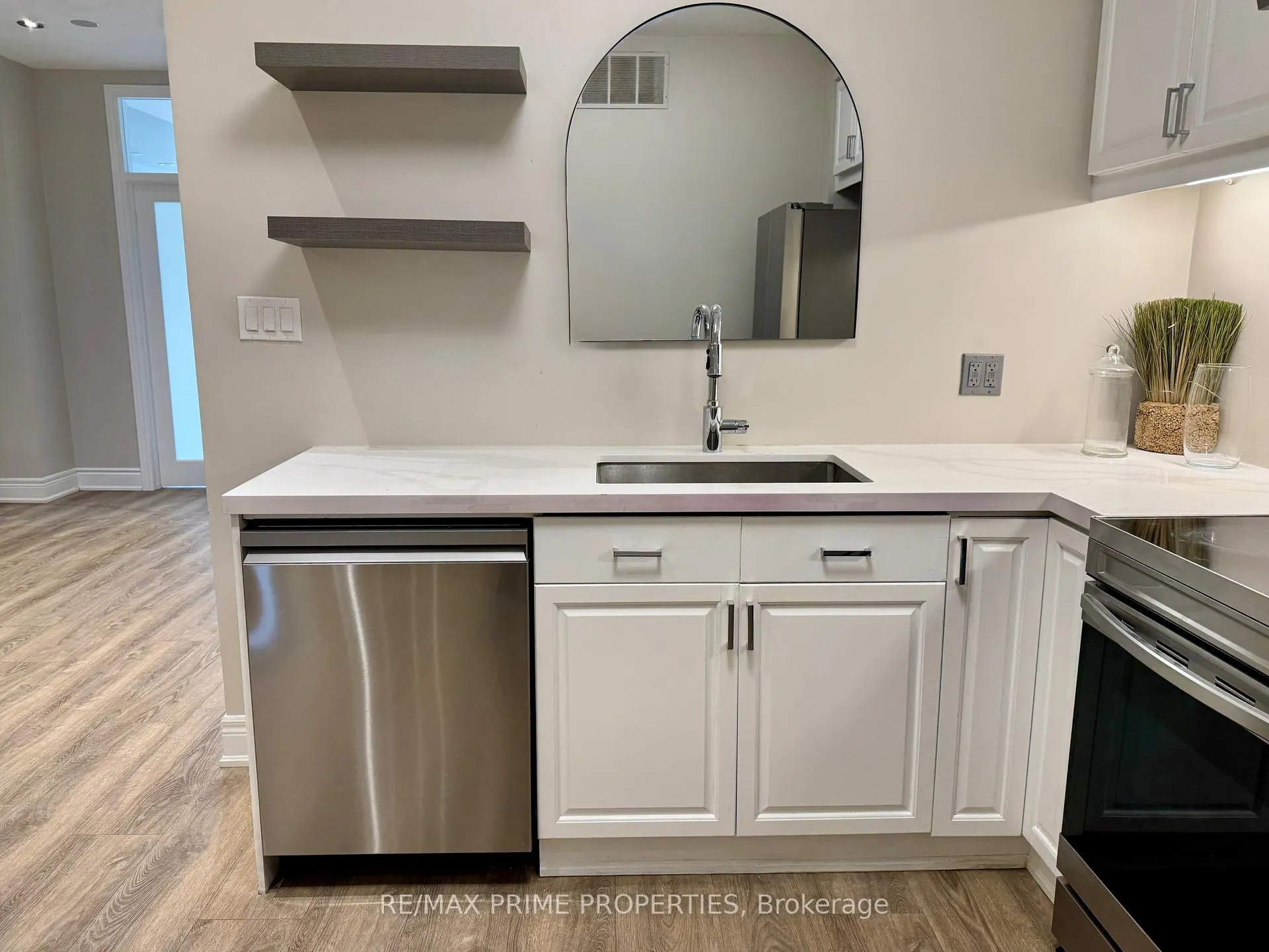 Photo 6 of Unit Main, 2929 Bur Oak Avenue, Markham, Cornell — HOMEH
