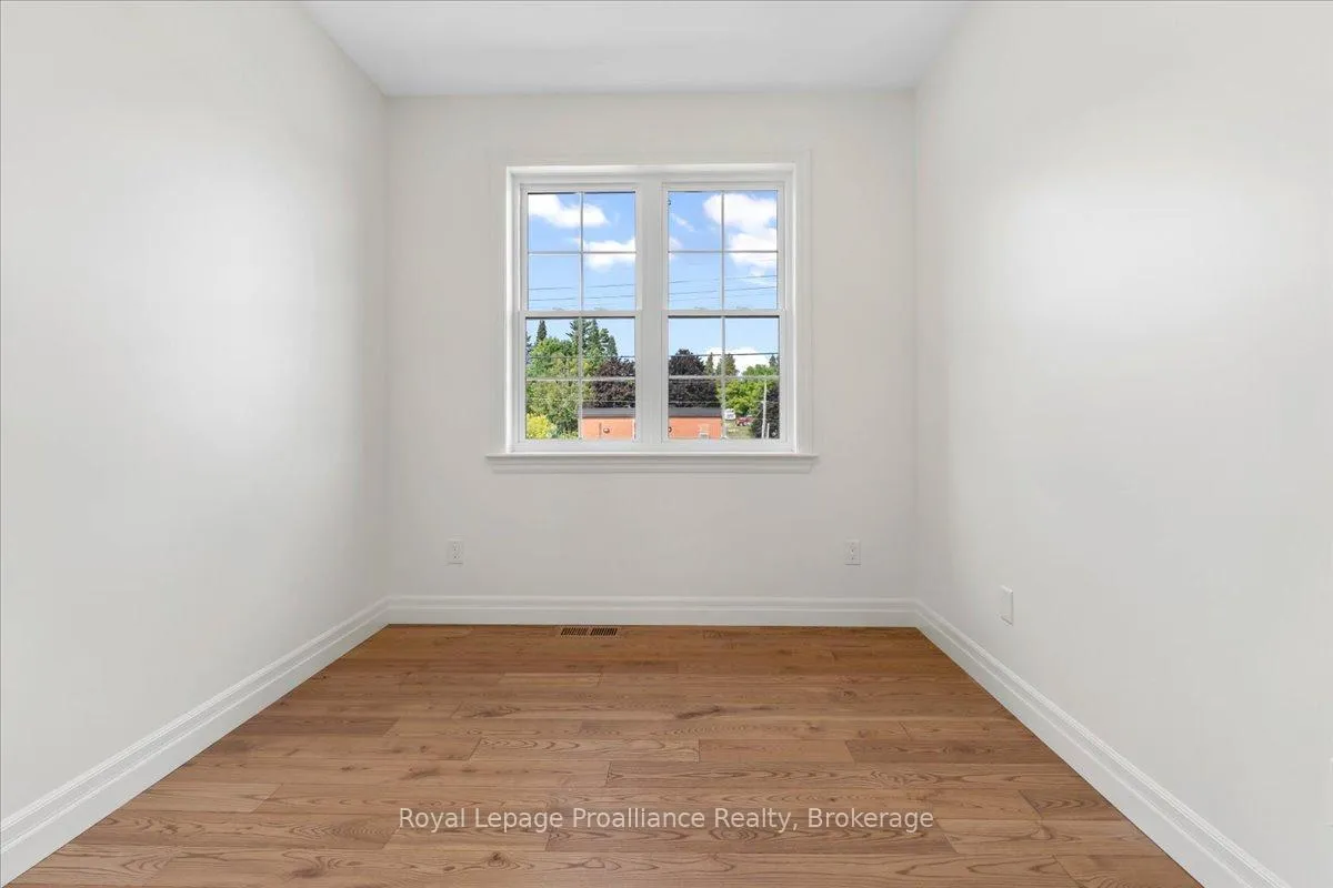 Photo 8 of 163 Pomeroy Avenue, Tweed, Tweed (Village) — HOMEH