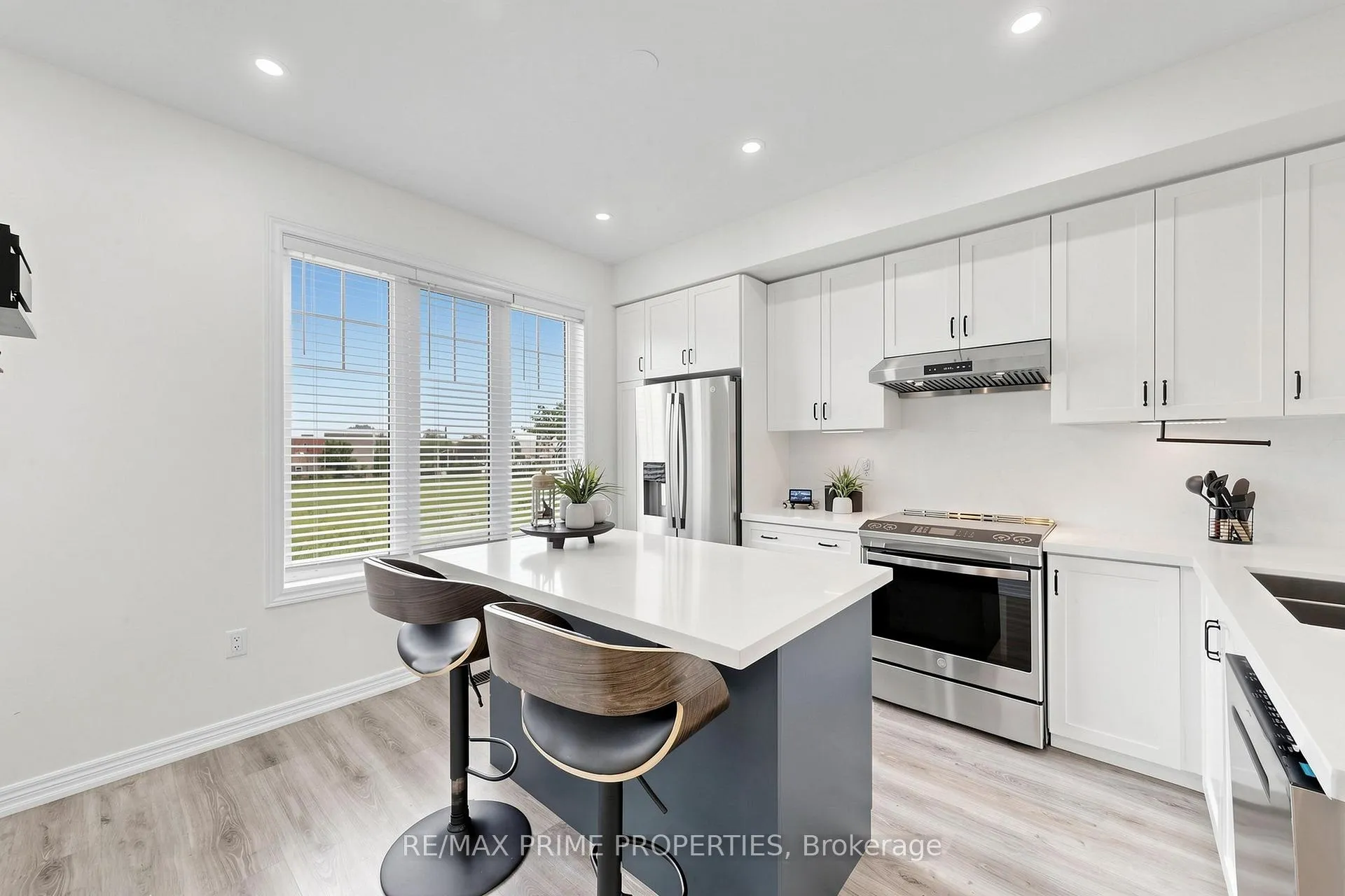 Photo 11 of Unit 127, 1890 Rymal Road E, Hamilton, Rural Glanbrook — HOMEH