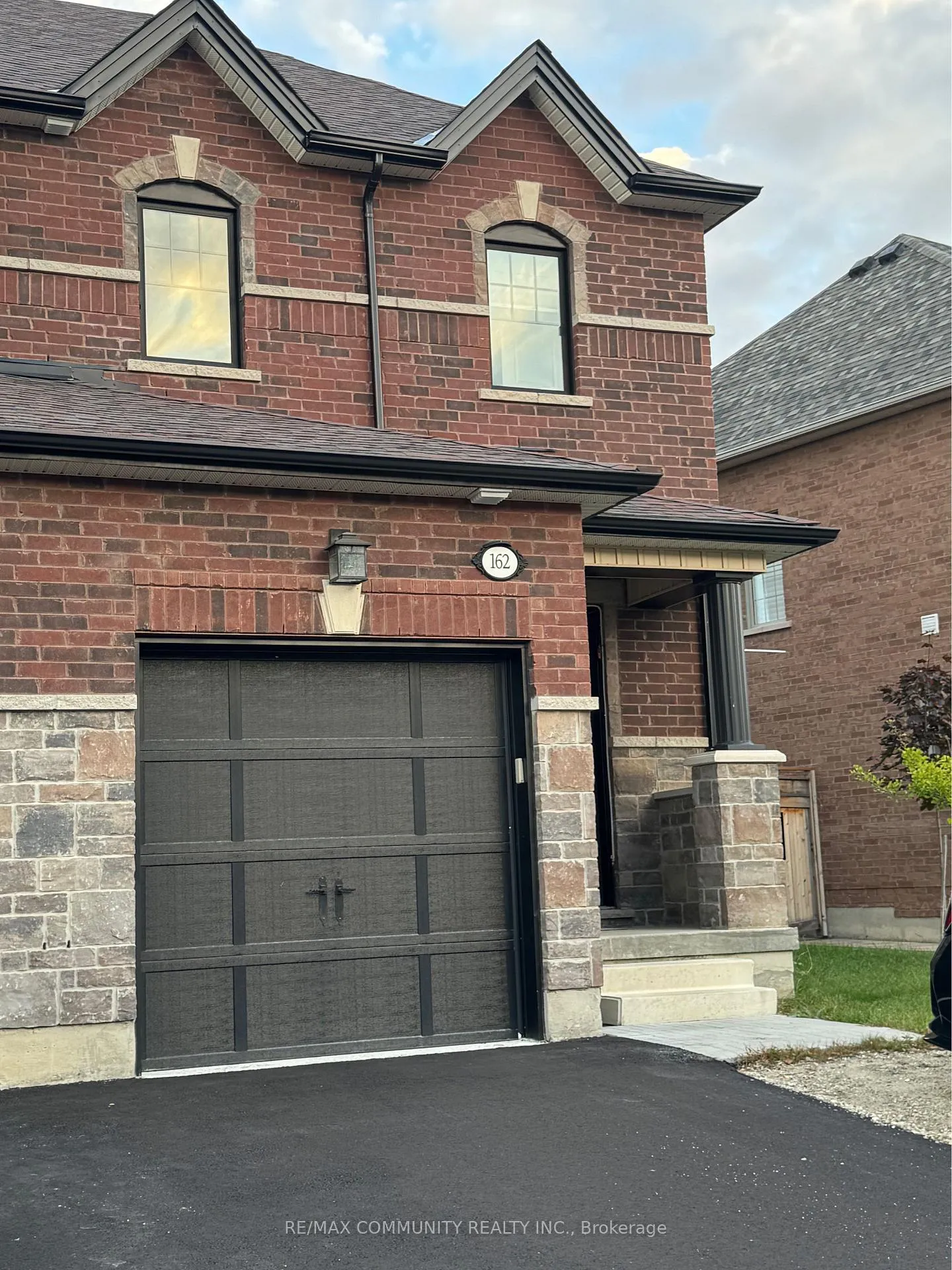 Photo 1 of 162 Walker Boulevard, New Tecumseth, Alliston — HOMEH