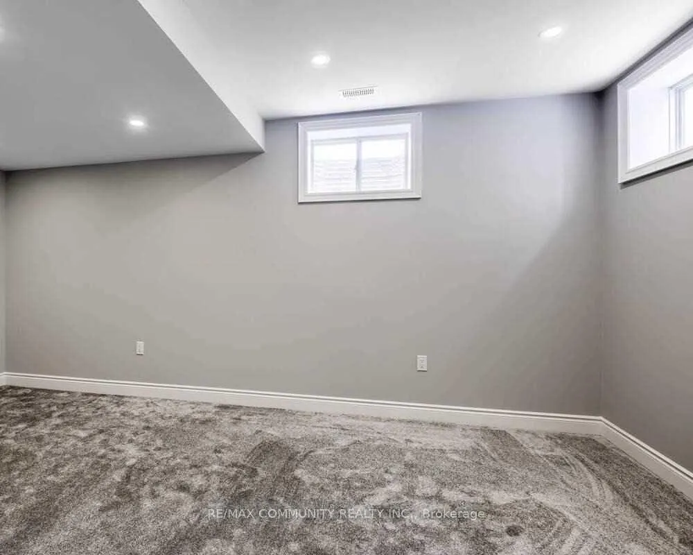 Photo 25 of 162 Walker Boulevard, New Tecumseth, Alliston — HOMEH