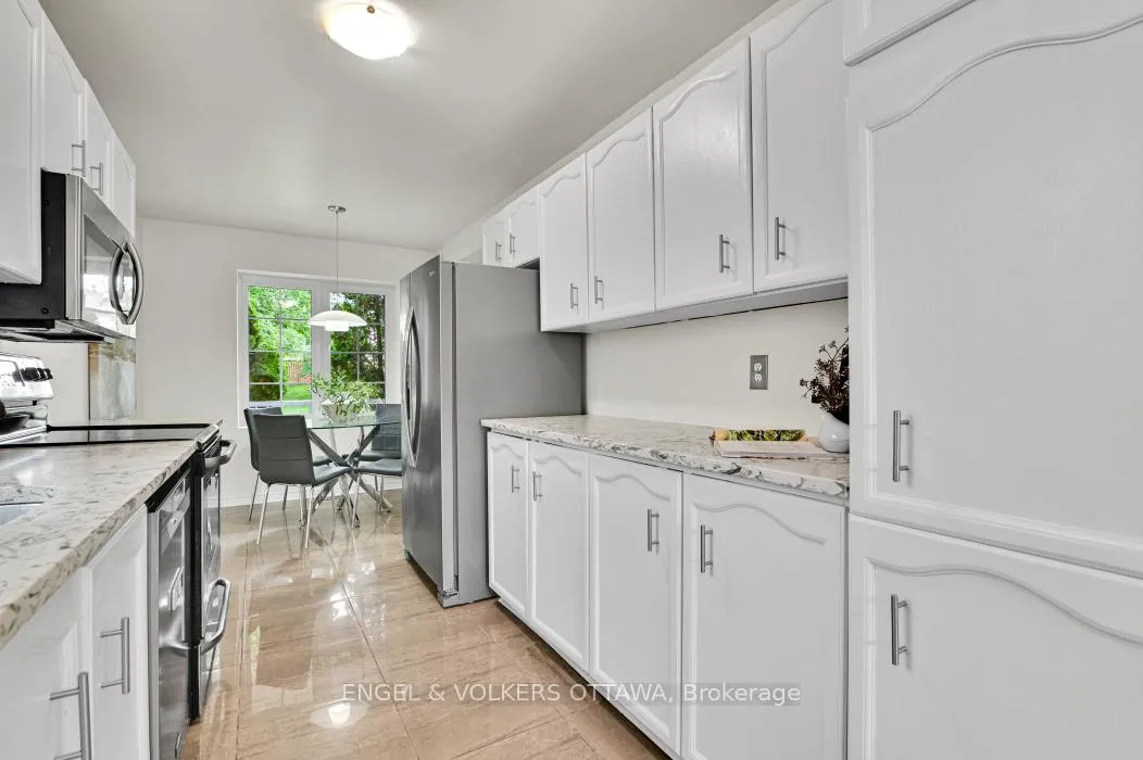 Photo 11 of 3557 Trappers Road, Ottawa, Emerald Woods/Sawmill Creek — HOMEH