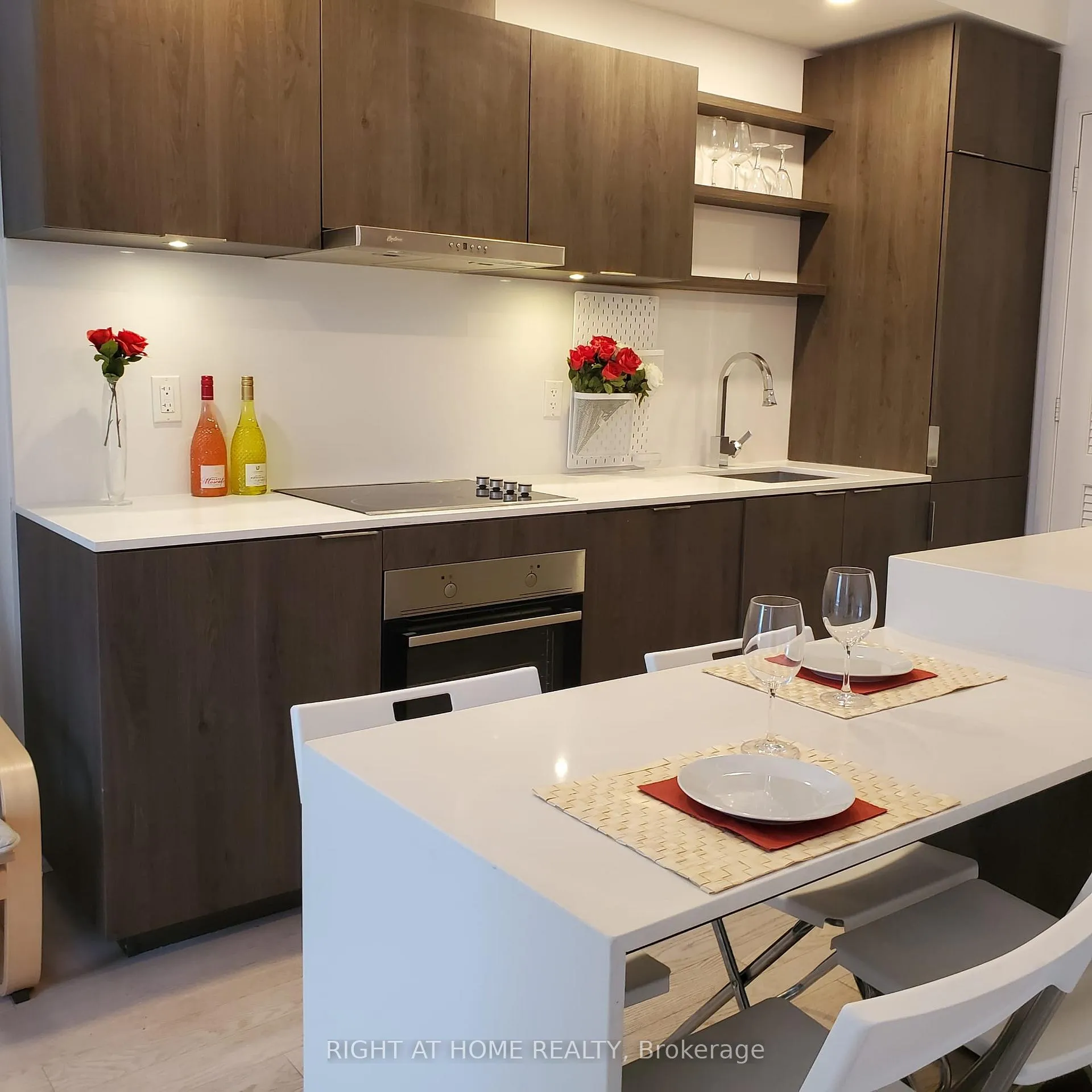 Photo 7 of Unit 824, 12 Bonnycastle Street, Toronto, Waterfront Communities — HOMEH