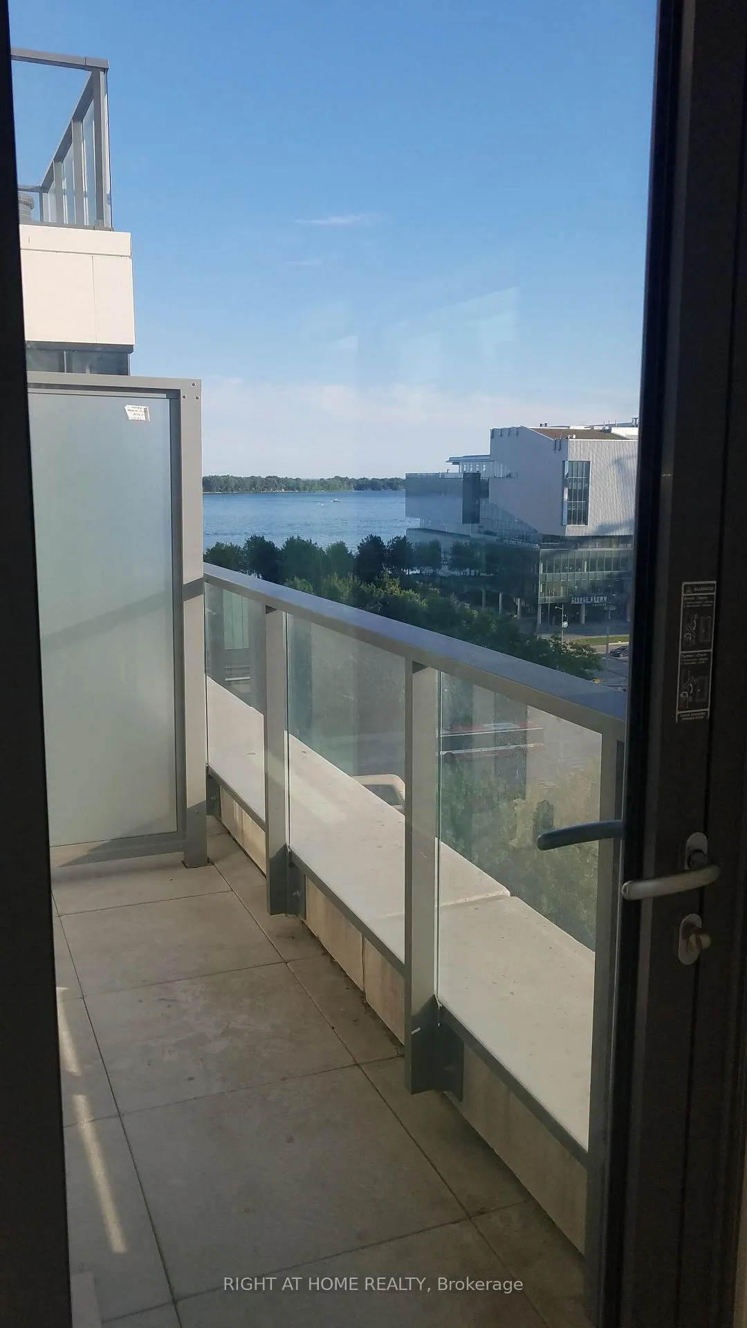 Photo 9 of Unit 824, 12 Bonnycastle Street, Toronto, Waterfront Communities — HOMEH