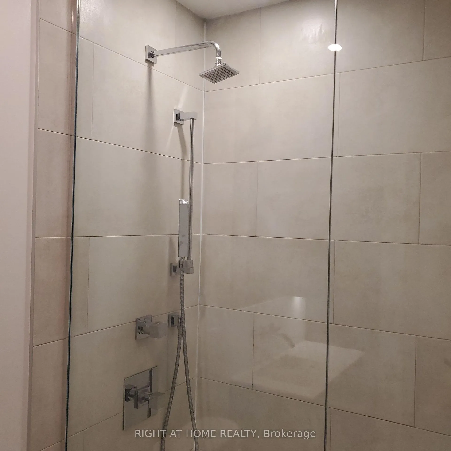 Photo 14 of Unit 824, 12 Bonnycastle Street, Toronto, Waterfront Communities — HOMEH