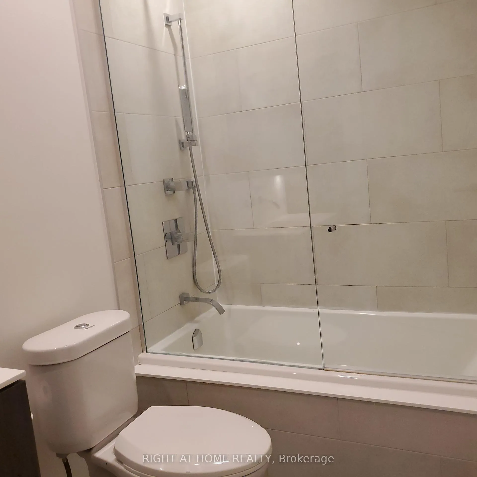 Photo 18 of Unit 824, 12 Bonnycastle Street, Toronto, Waterfront Communities — HOMEH