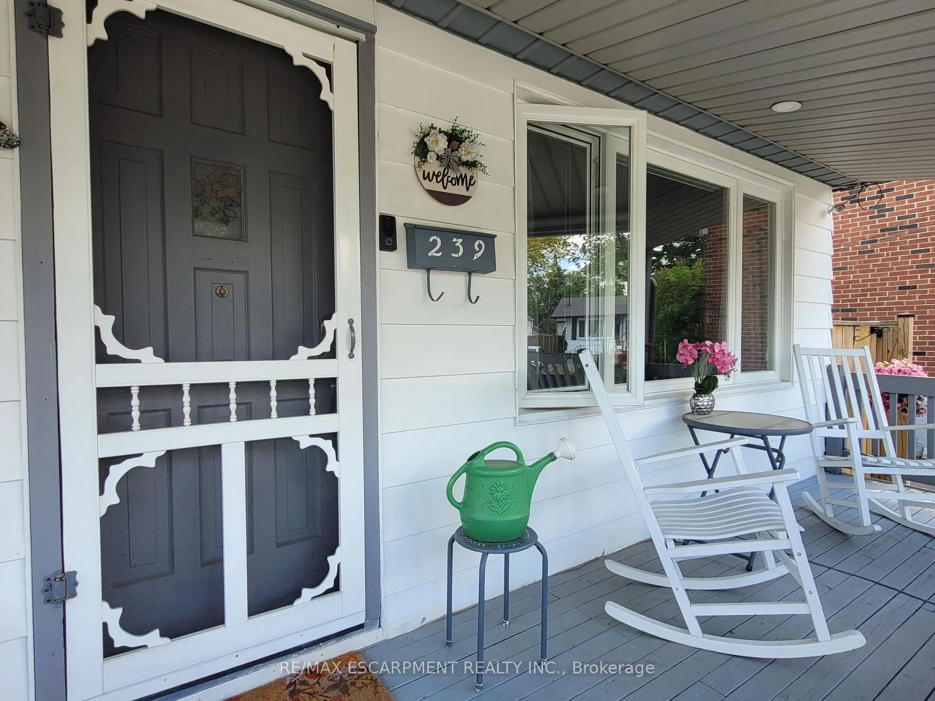Photo 4 of 239 West 18TH Street, Hamilton, Buchanan — HOMEH